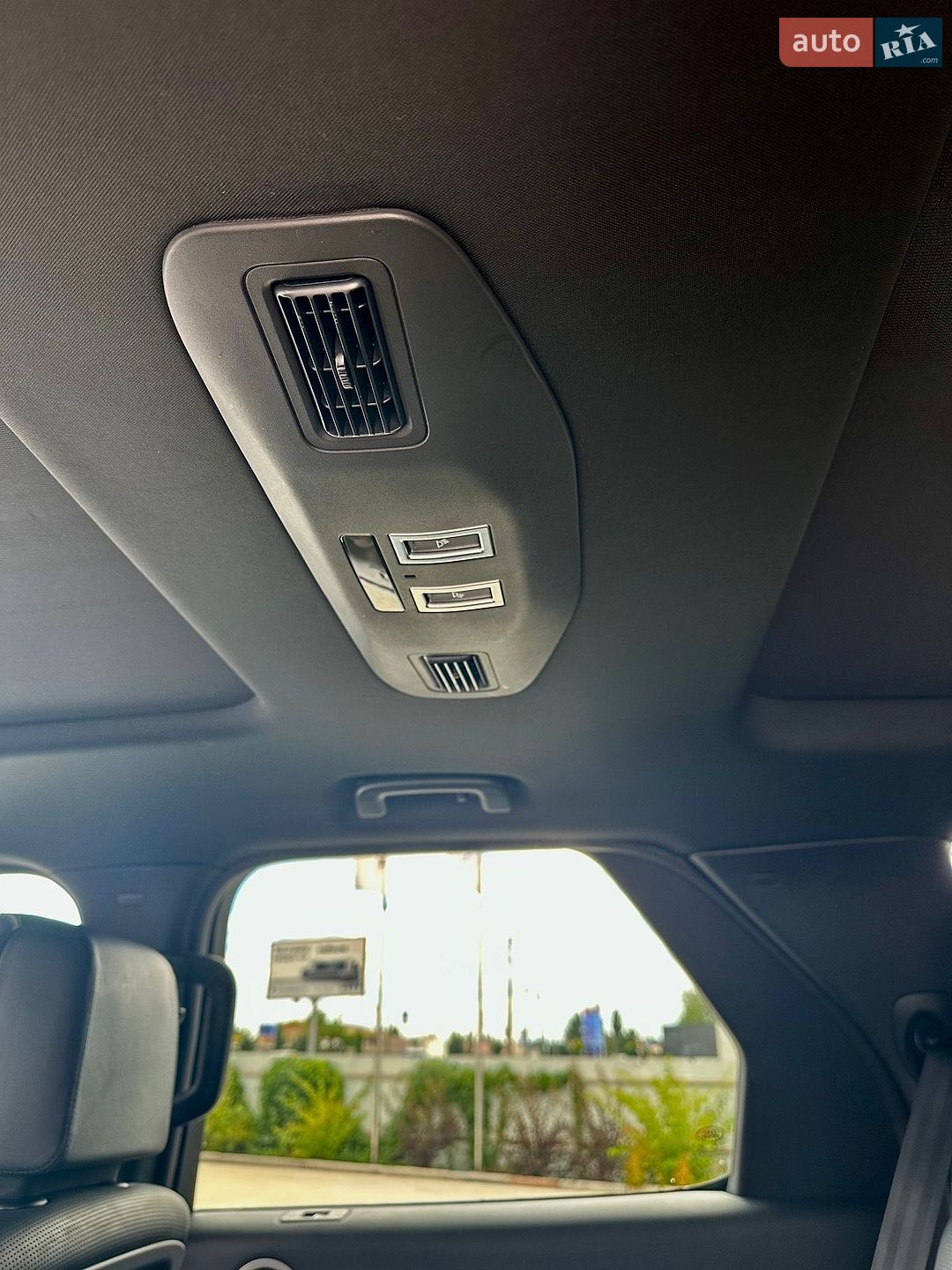 Land Rover Discovery 2018 VIN SALRT2RV1JA054128 фото оголошення 32 з 67
