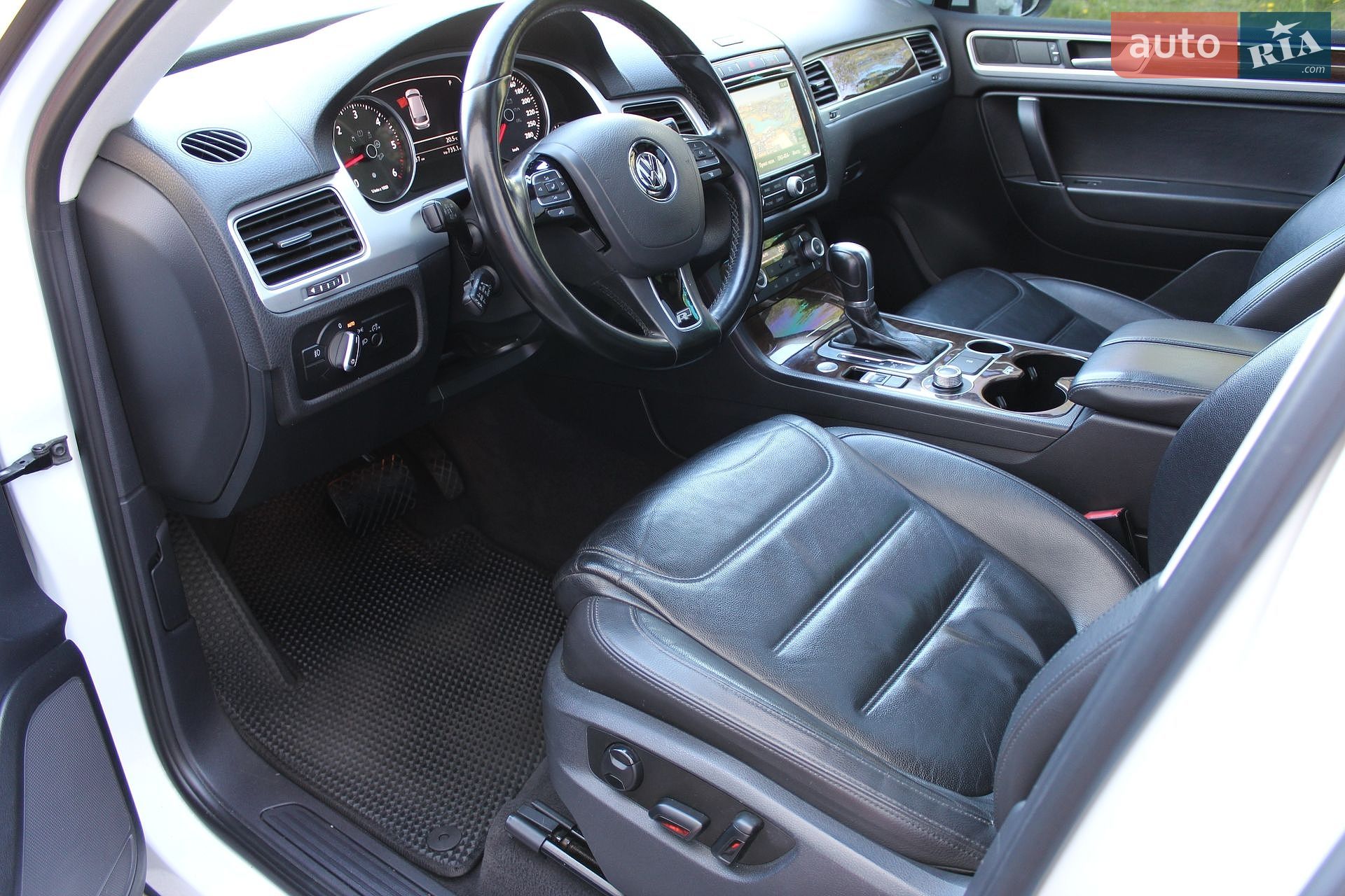 Volkswagen Touareg 2015 VIN WVGZZZ7PZFD021023 фото оголошення 4 з 42