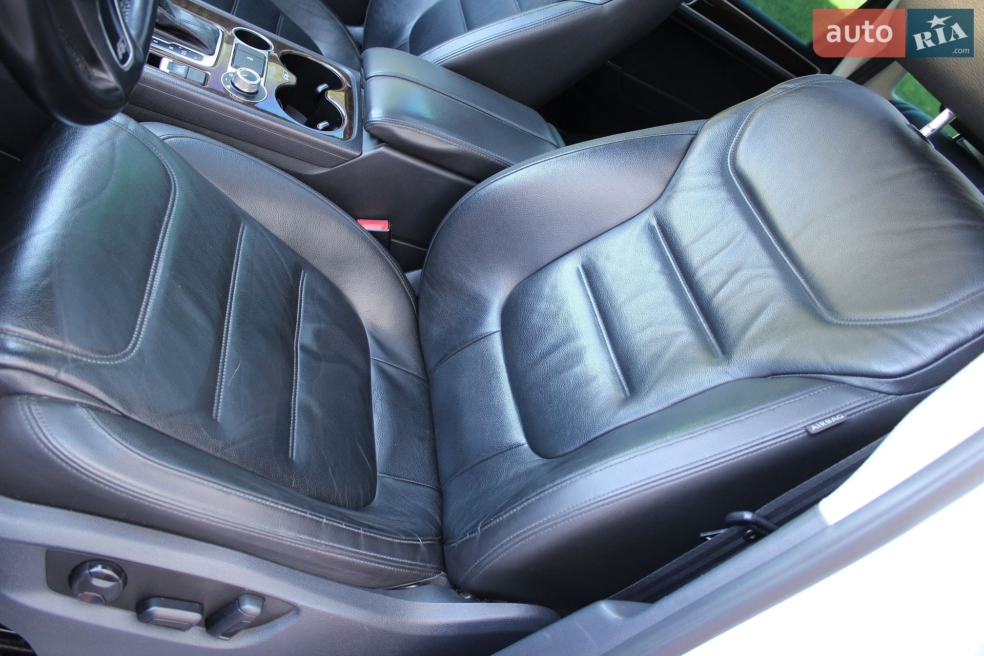 Volkswagen Touareg 2015 VIN WVGZZZ7PZFD021023 фото оголошення 28 з 42