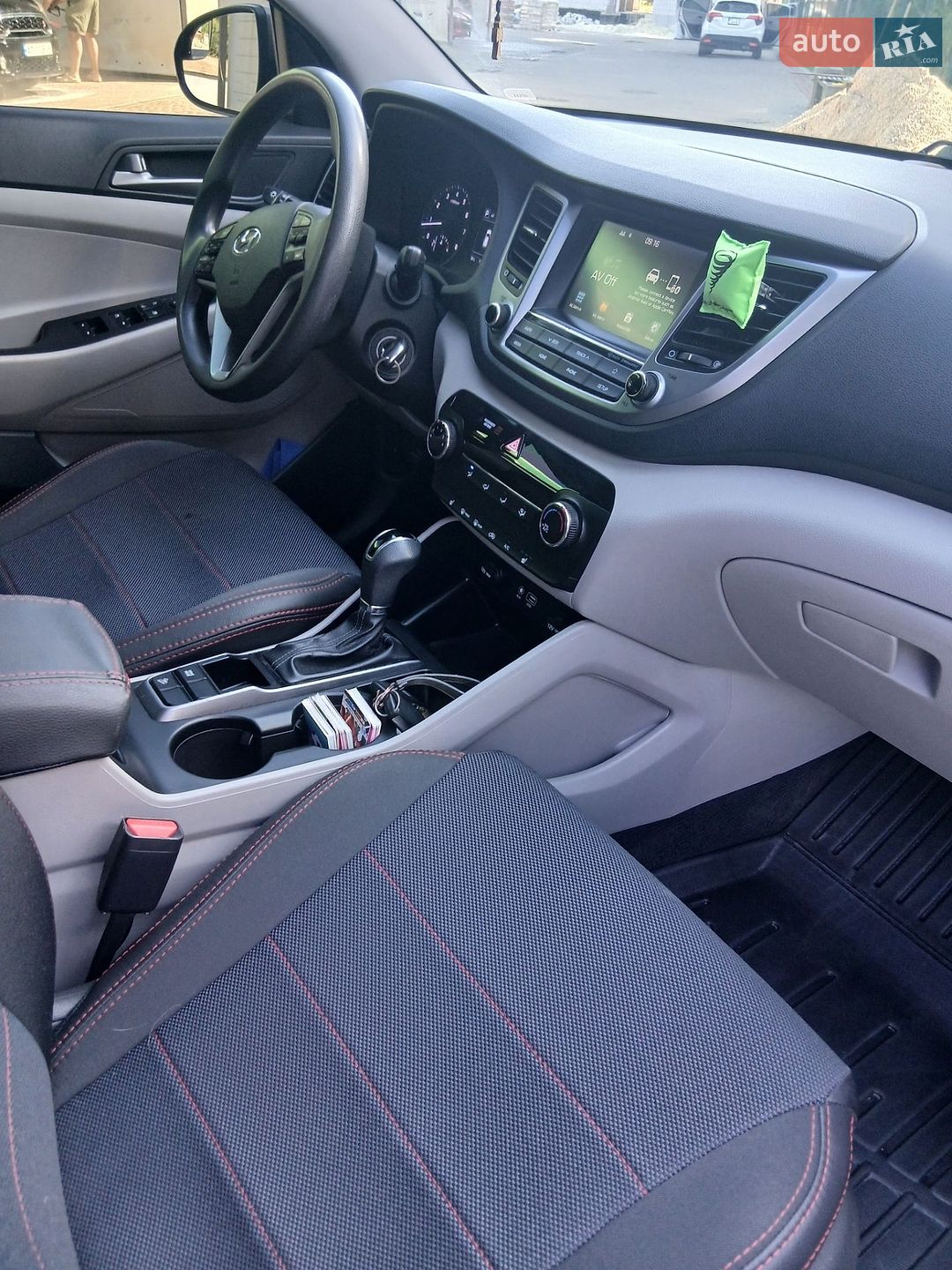 Hyundai Tucson 2018 VIN KM8J33A45JU677825 фото оголошення 9 з 40