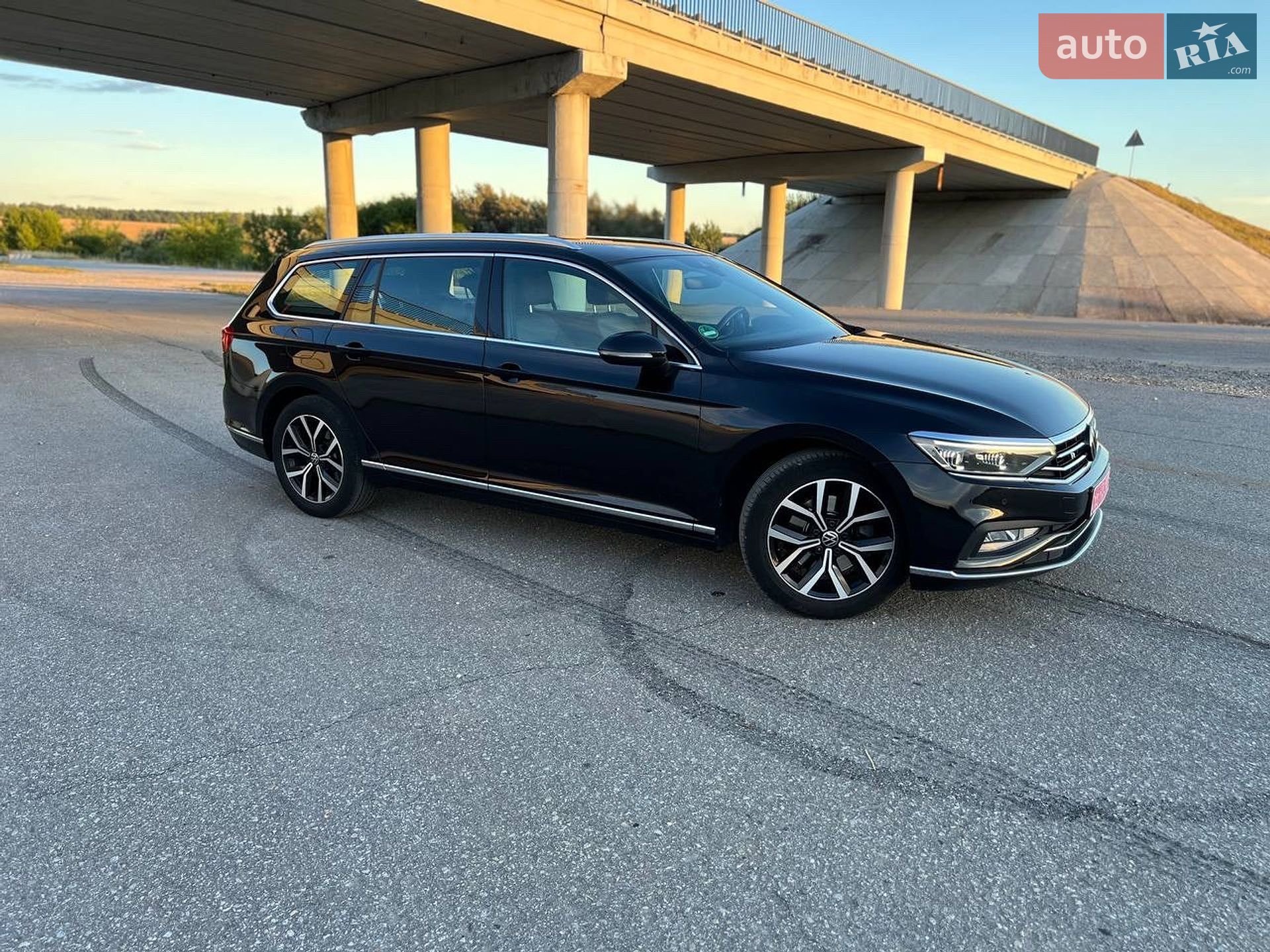 Volkswagen Passat 2021 VIN WVWZZZ3CZME080619 фото оголошення 56 з 131
