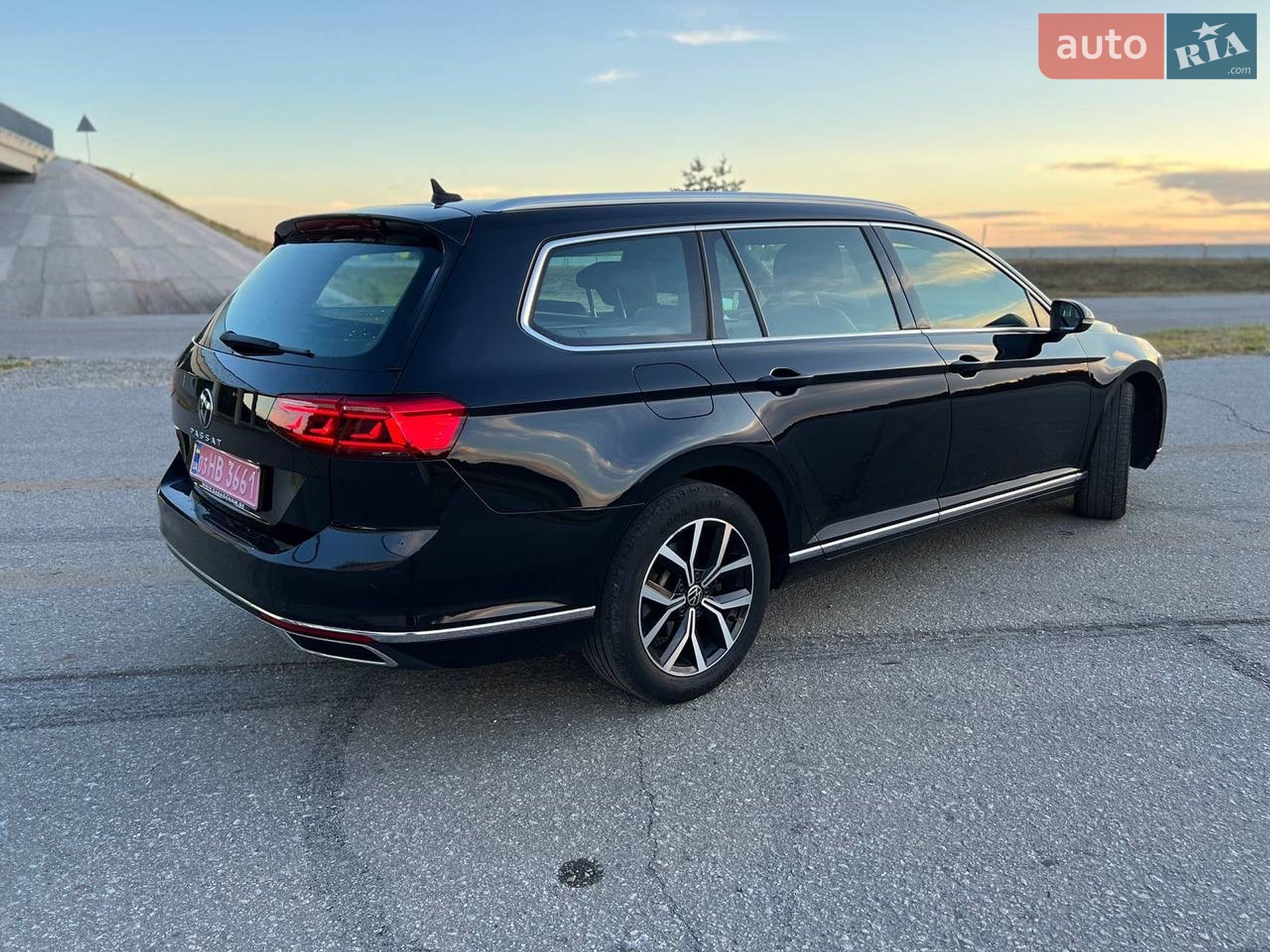 Volkswagen Passat 2021 VIN WVWZZZ3CZME080619 фото оголошення 99 з 131