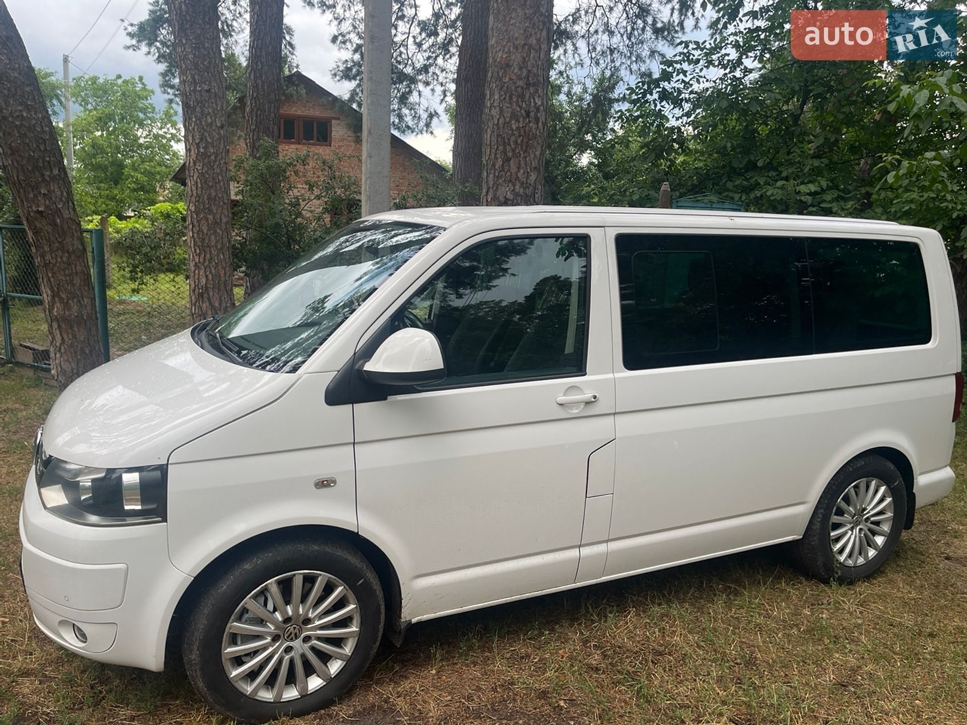 Volkswagen Multivan 2010 VIN WV2ZZZ7HZBH039793 фото оголошення 4 з 17