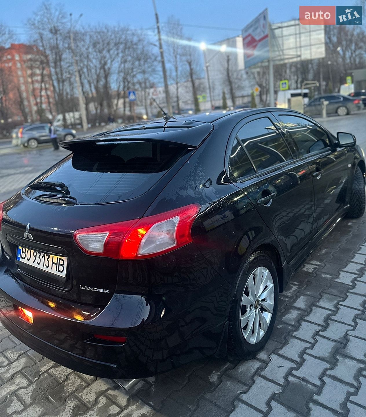 Mitsubishi Lancer 2009 VIN JMBLNCX3A9U007032 фото оголошення 4 з 14