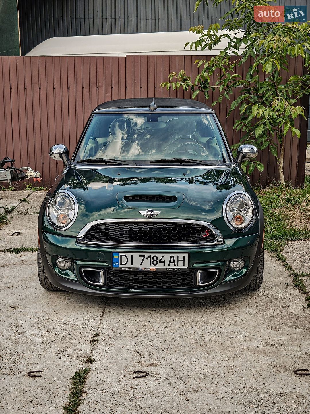 MINI Convertible 2011 VIN WMWZP3C53BTX84409 фото оголошення 11 з 42