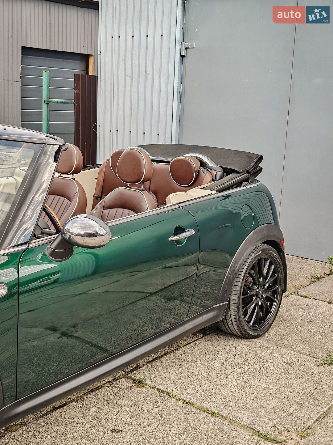 MINI Convertible 2011 VIN WMWZP3C53BTX84409 фото оголошення 21 з 42