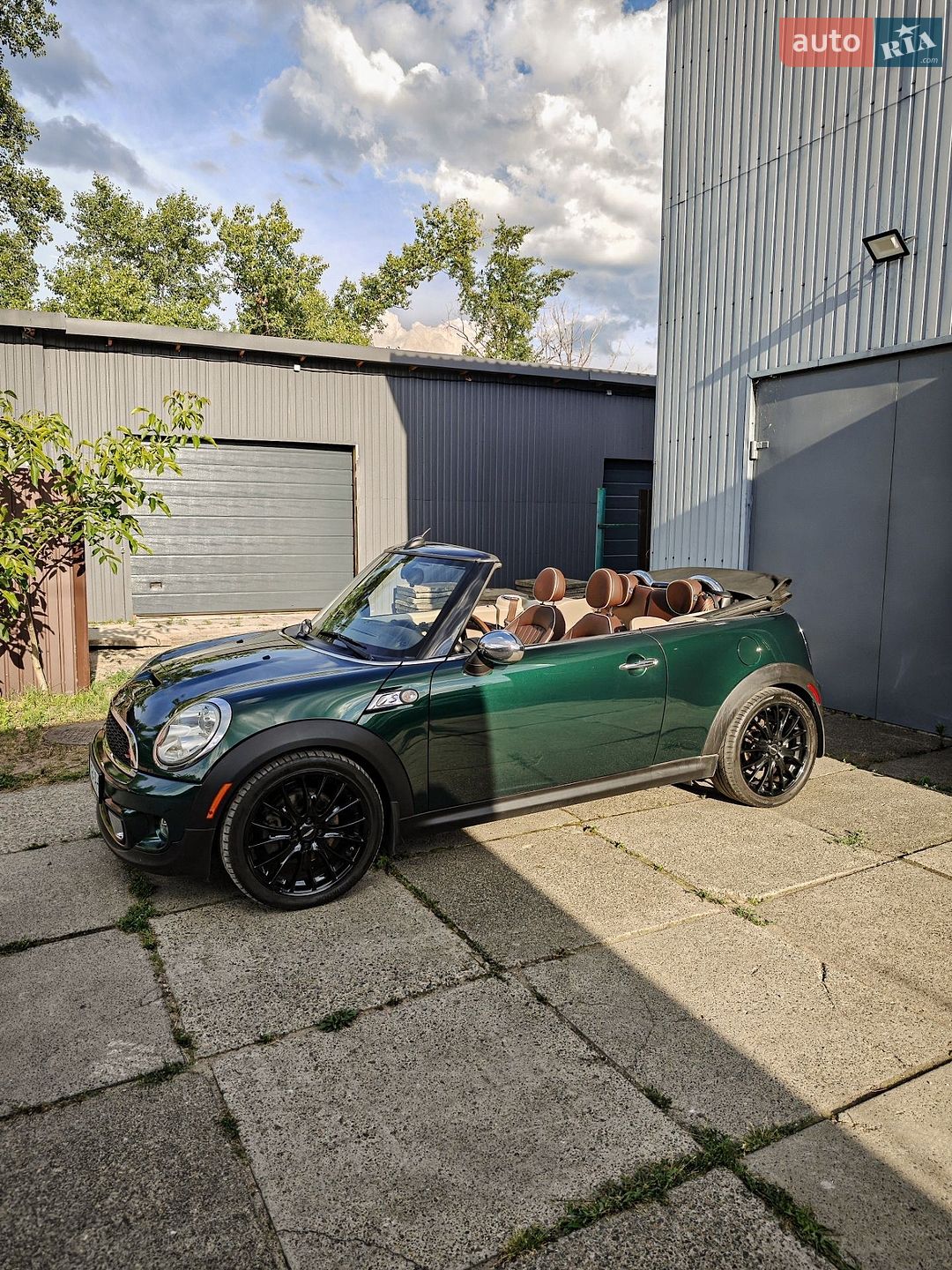 MINI Convertible 2011 VIN WMWZP3C53BTX84409 фото оголошення 17 з 42