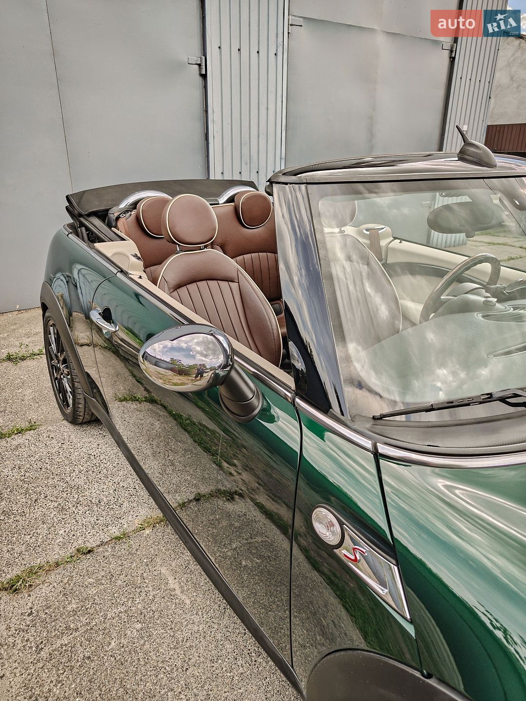 MINI Convertible 2011 VIN WMWZP3C53BTX84409 фото оголошення 24 з 42