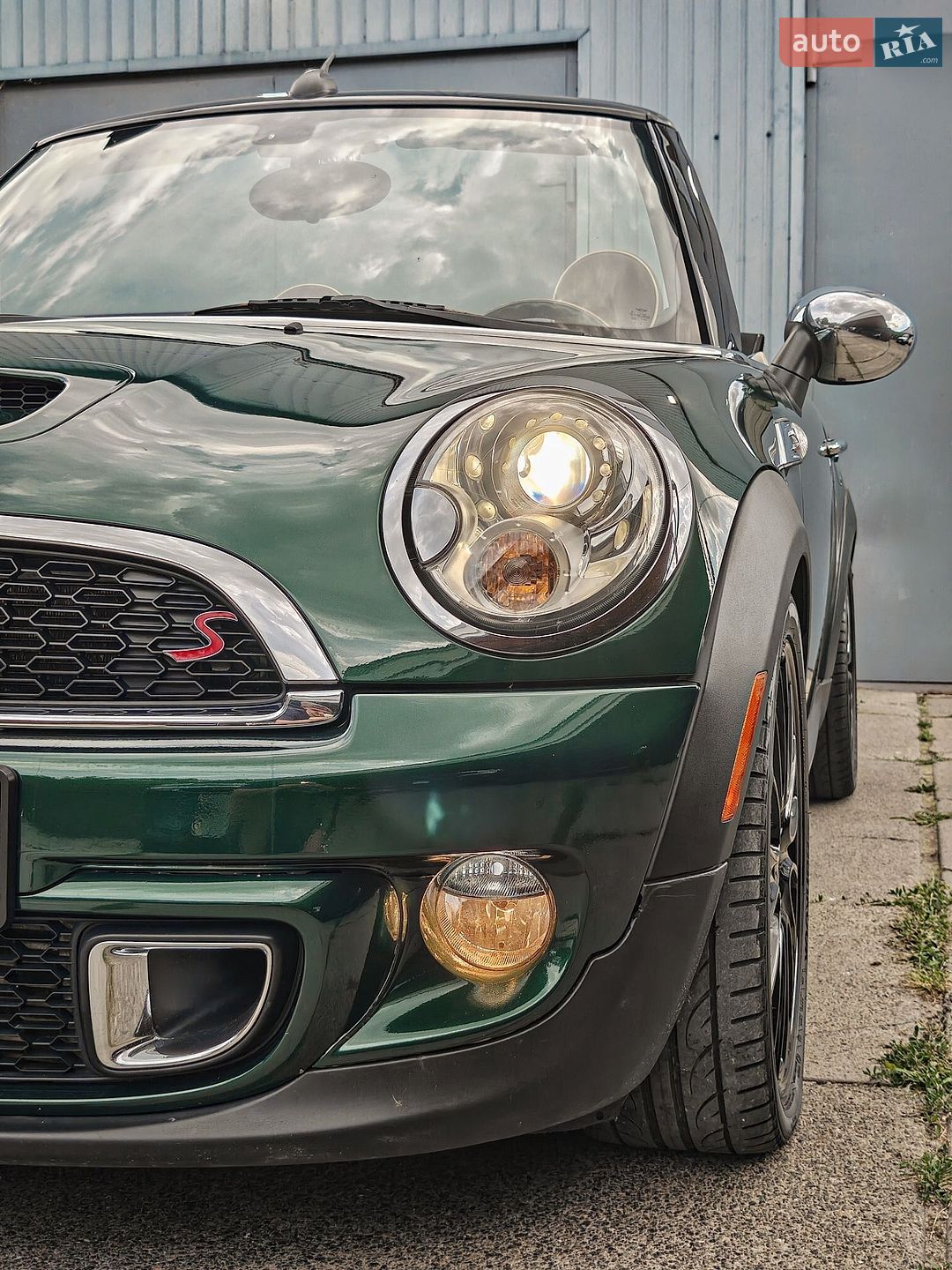 MINI Convertible 2011 VIN WMWZP3C53BTX84409 фото оголошення 28 з 42