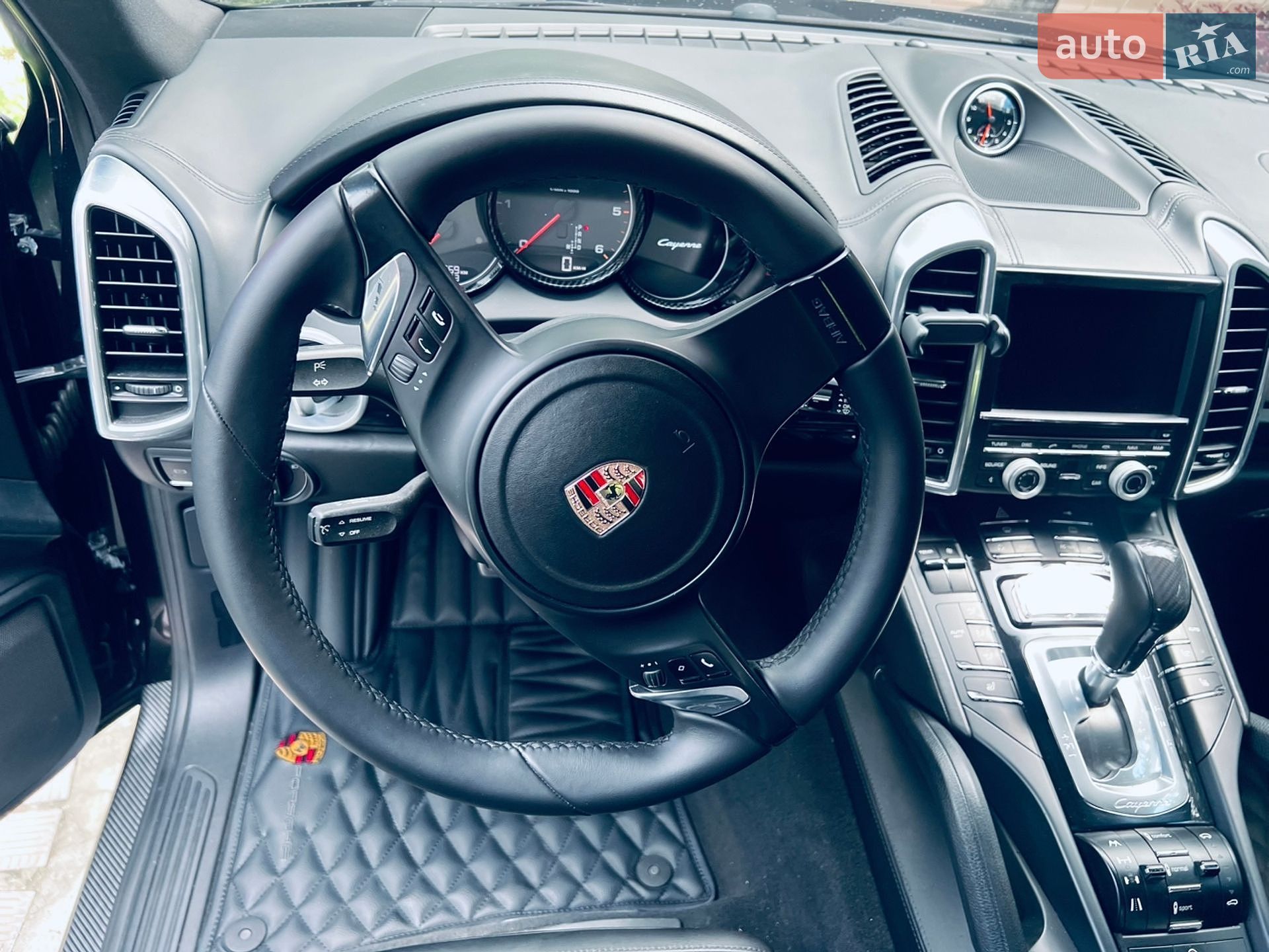 Porsche Cayenne 2011 VIN WP1ZZZ92ZCLA20749 фото оголошення 10 з 24