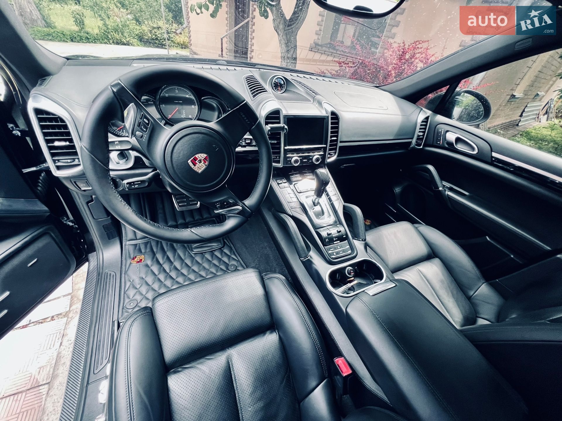Porsche Cayenne 2011 VIN WP1ZZZ92ZCLA20749 фото оголошення 15 з 24