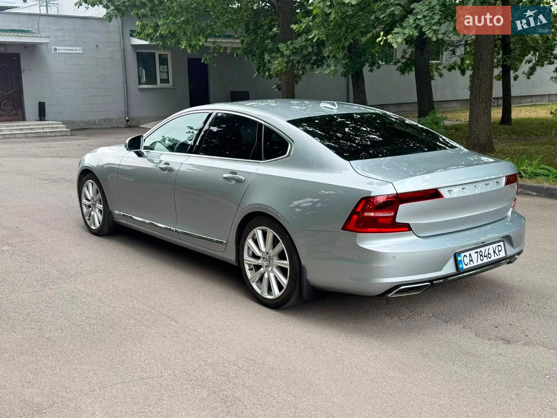Volvo S90 2018 VIN YV1PSA8ADJ1036748 фото оголошення 11 з 18