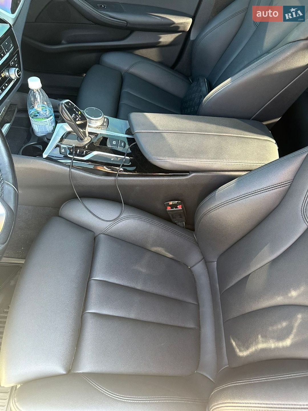 BMW 5 Series 2019 VIN WBAJA5C58KBX86656 фото оголошення 5 з 6