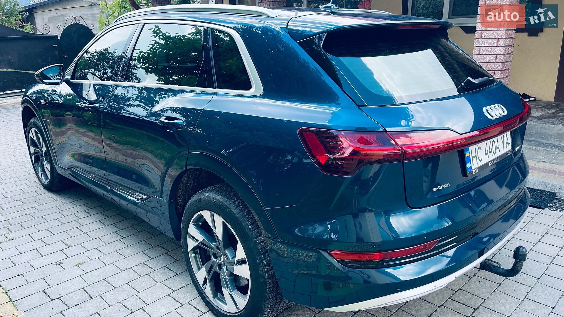 Audi e-tron 2019 VIN WAUZZZGE6LB006815 фото оголошення 9 з 44