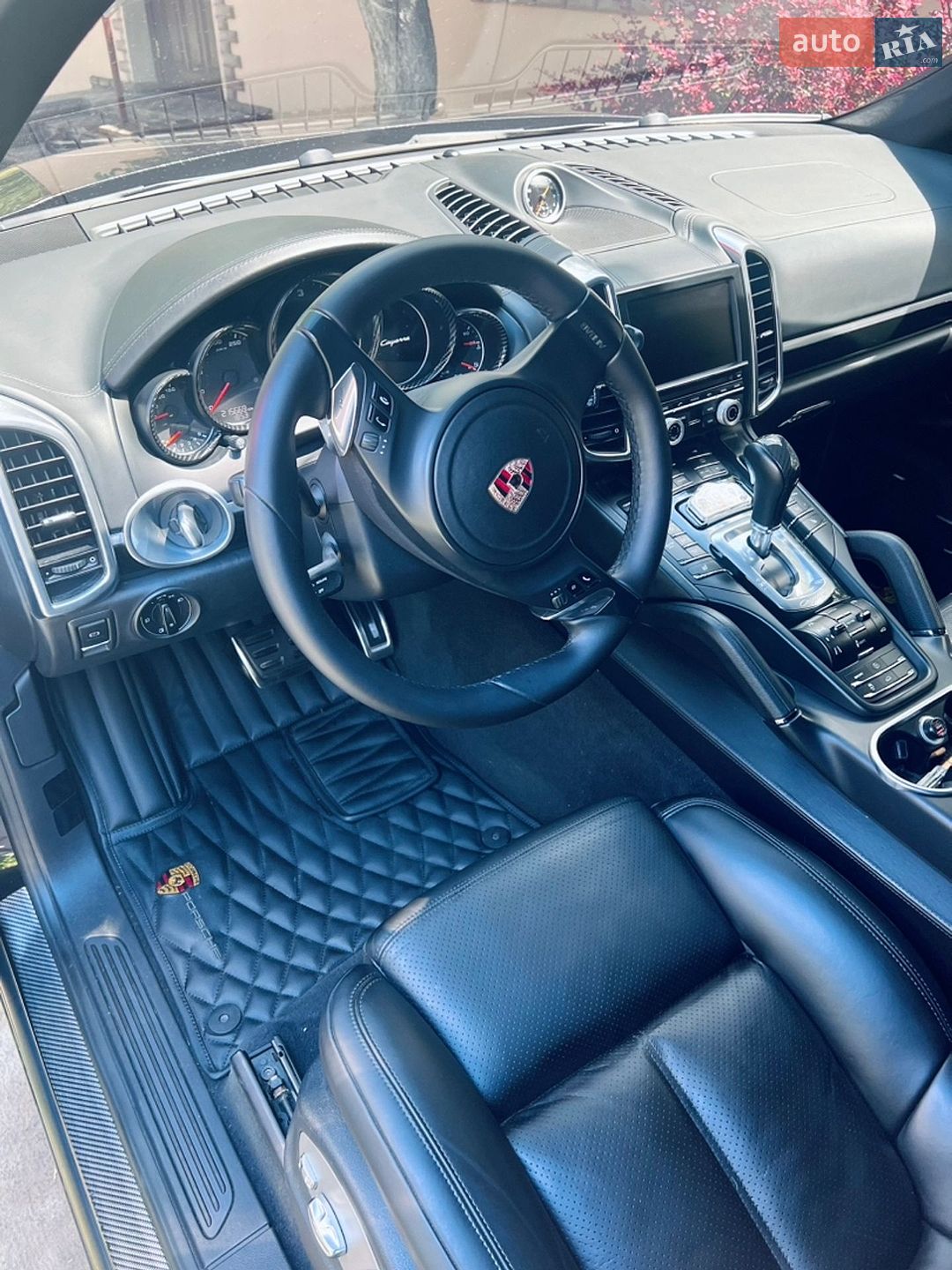 Porsche Cayenne 2011 VIN WP1ZZZ92ZCLA20749 фото оголошення 22 з 24
