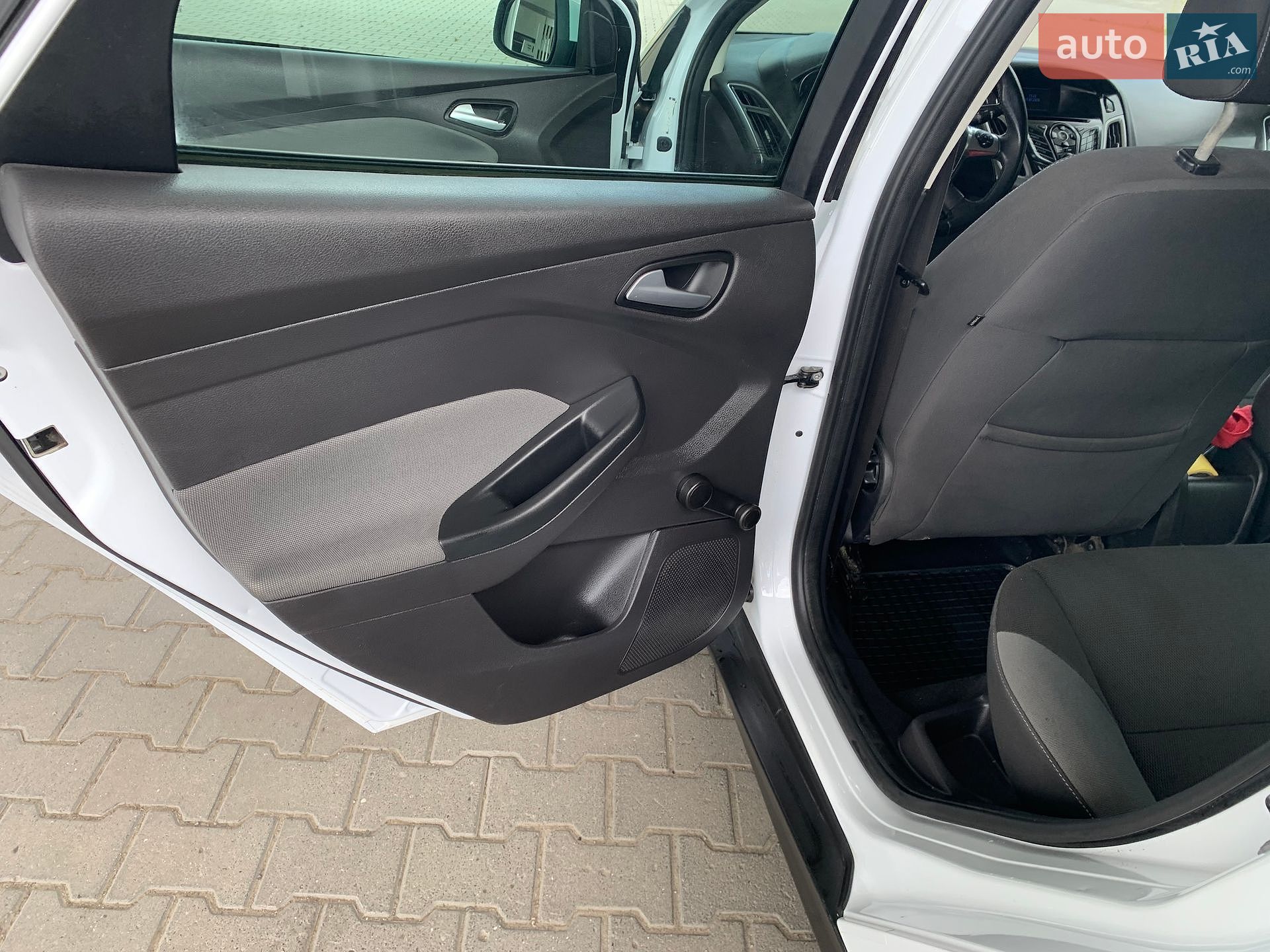 Ford Focus 2013 VIN WF0LXXGCBLDP32478 фото оголошення 18 з 33