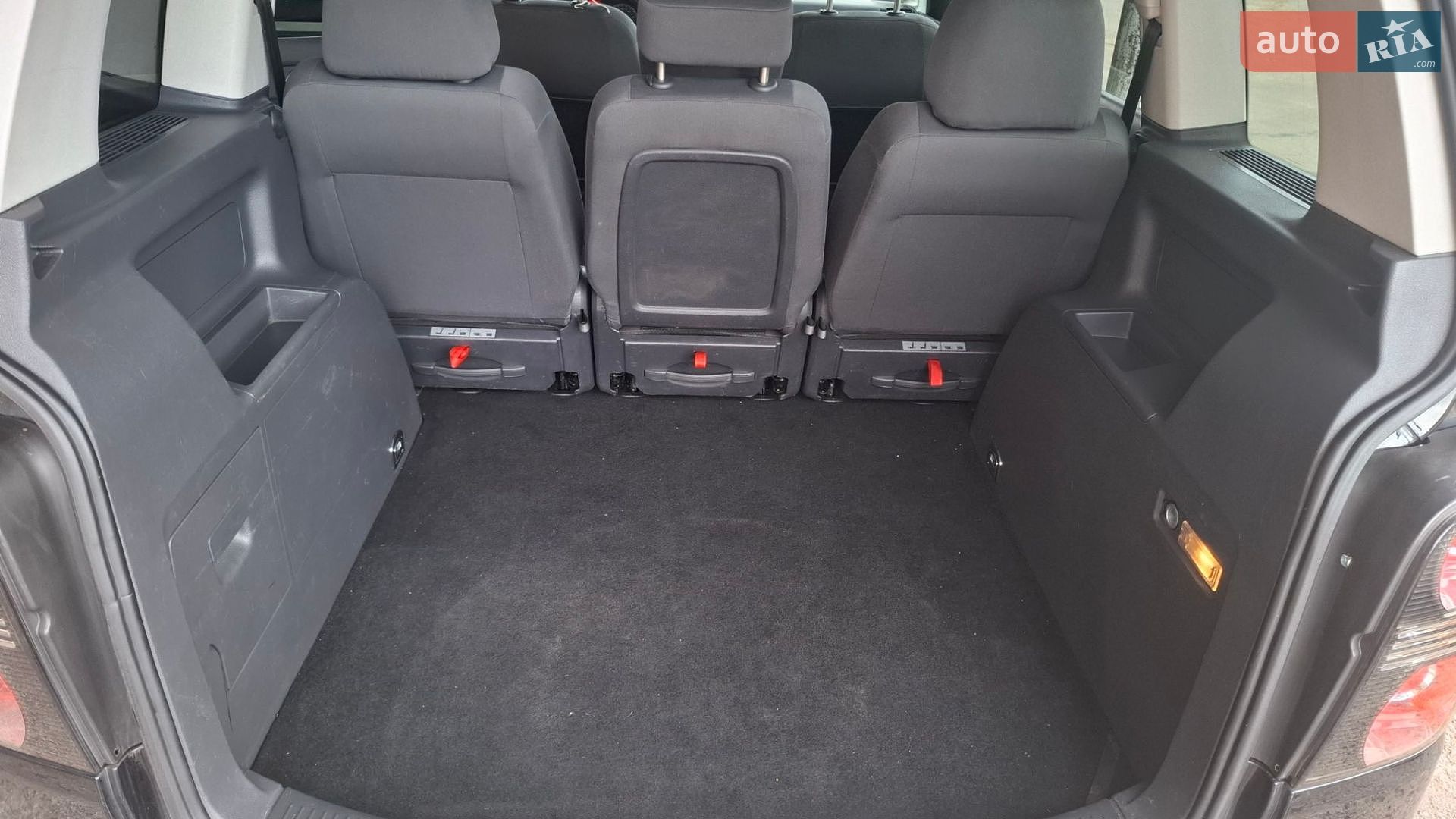 Volkswagen Touran 2009 VIN WVGZZZ1TZAW023832 фото оголошення 34 з 38