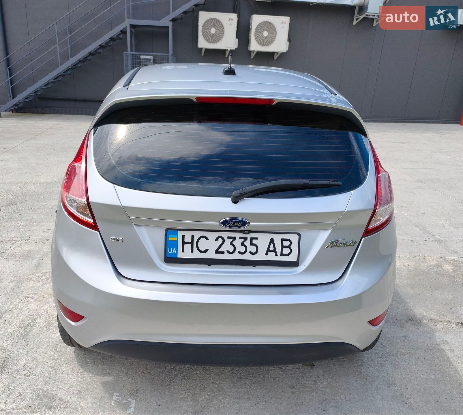 Ford Fiesta 2018 VIN 3FADP4EJ6JM122002 фото оголошення 10 з 16