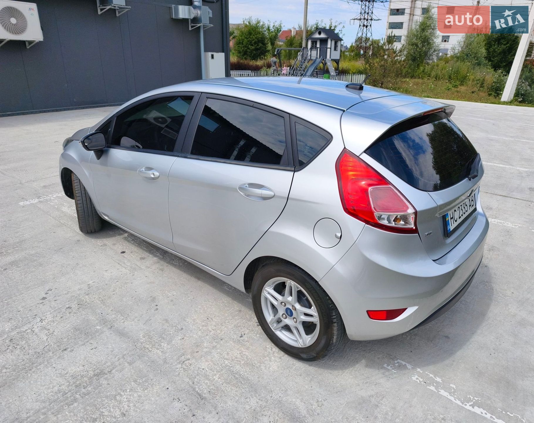 Ford Fiesta 2018 VIN 3FADP4EJ6JM122002 фото оголошення 9 з 16
