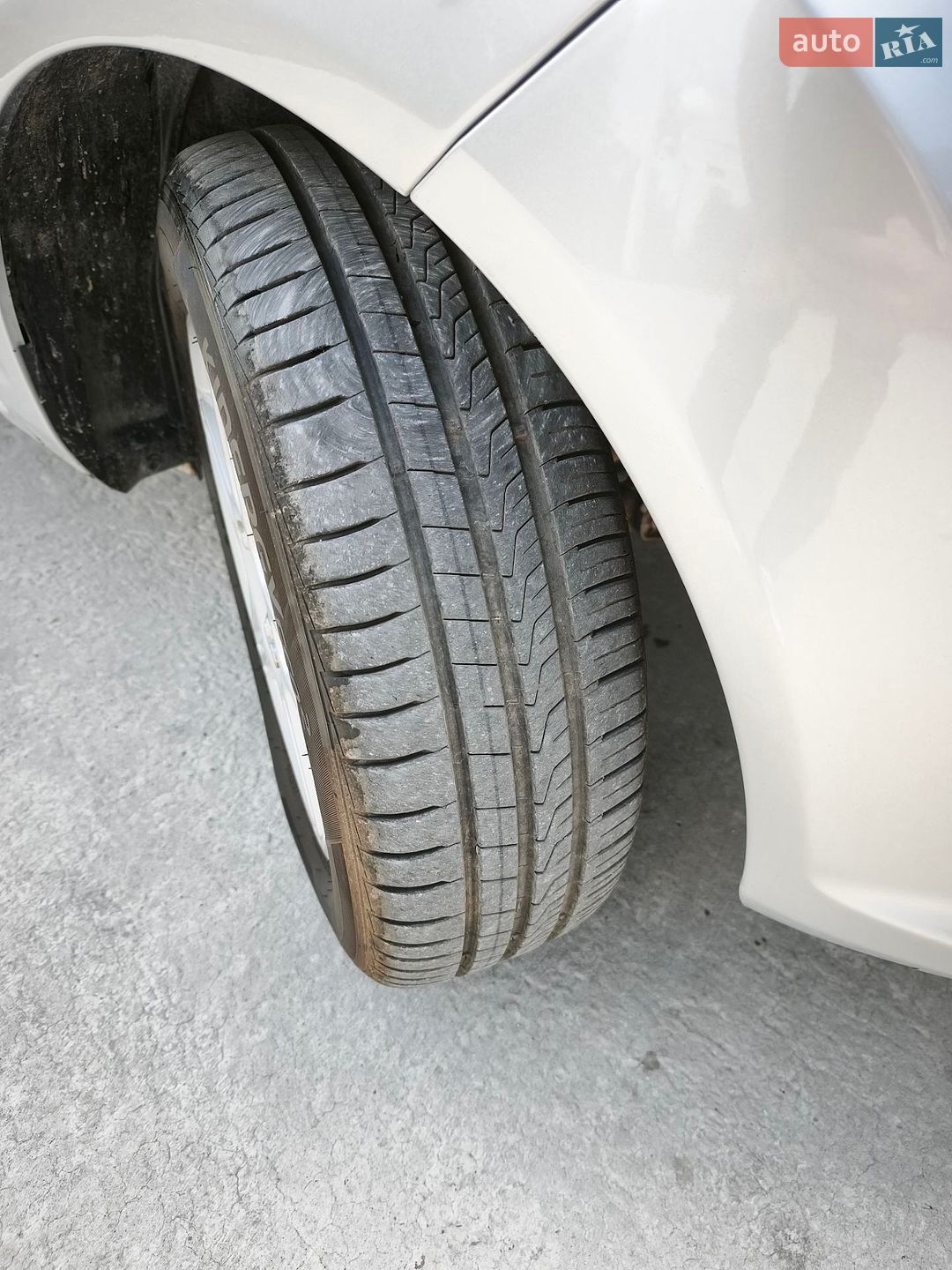 Ford Fiesta 2018 VIN 3FADP4EJ6JM122002 фото оголошення 11 з 16