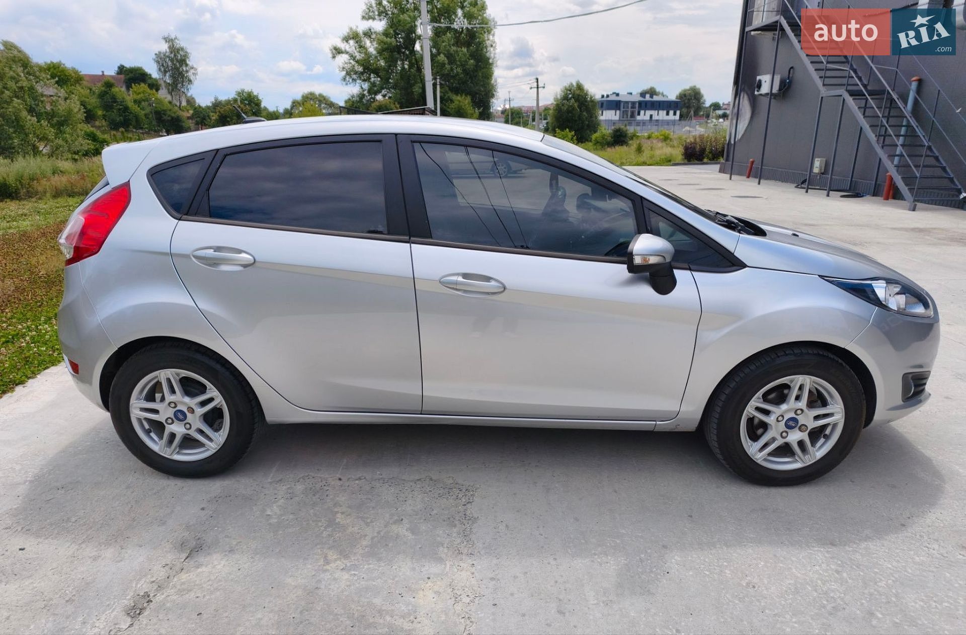 Ford Fiesta 2018 VIN 3FADP4EJ6JM122002 фото оголошення 13 з 16