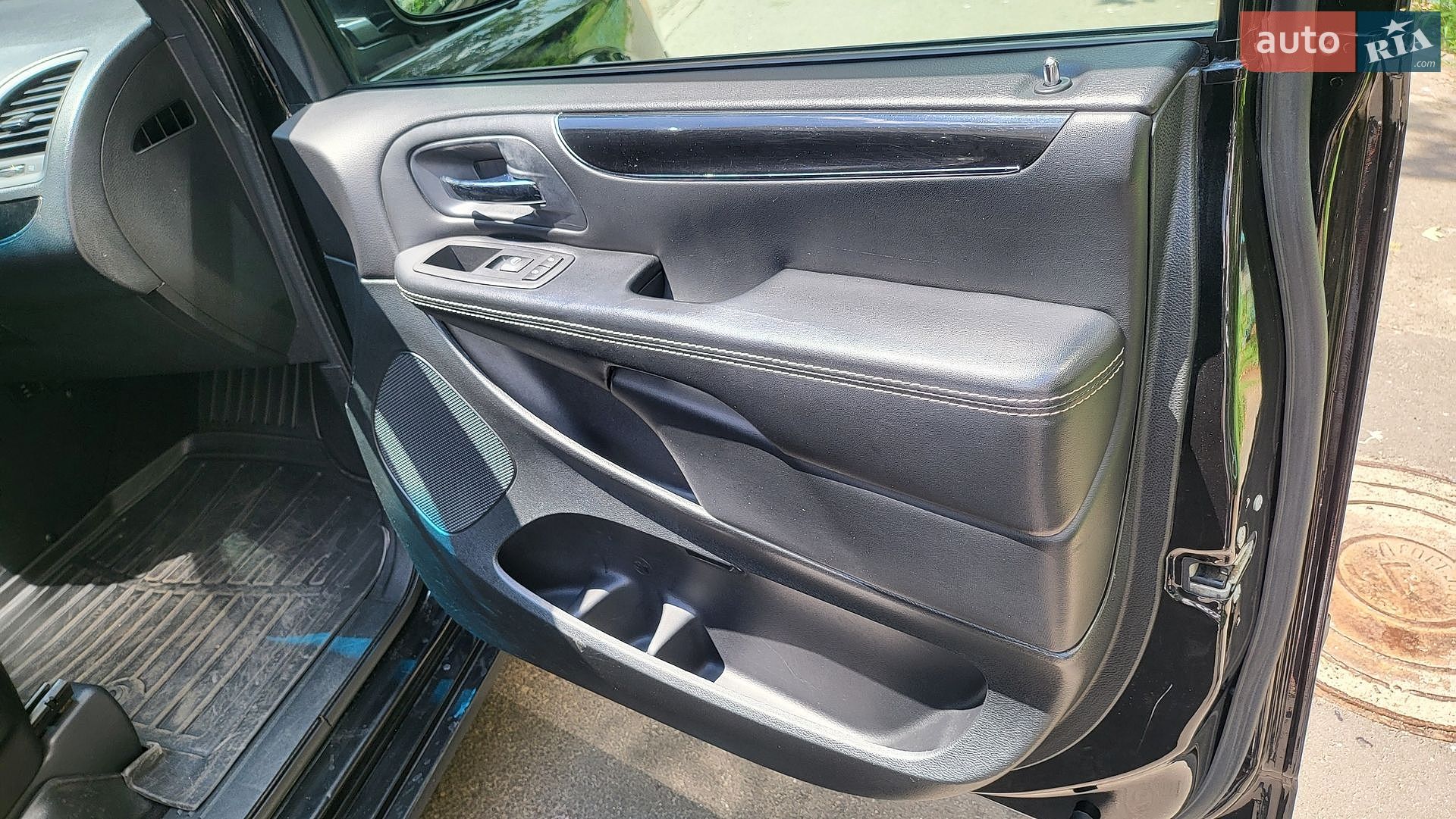 Dodge Grand Caravan 2015 VIN 2C4RDGBG0GR124719 фото оголошення 22 з 24