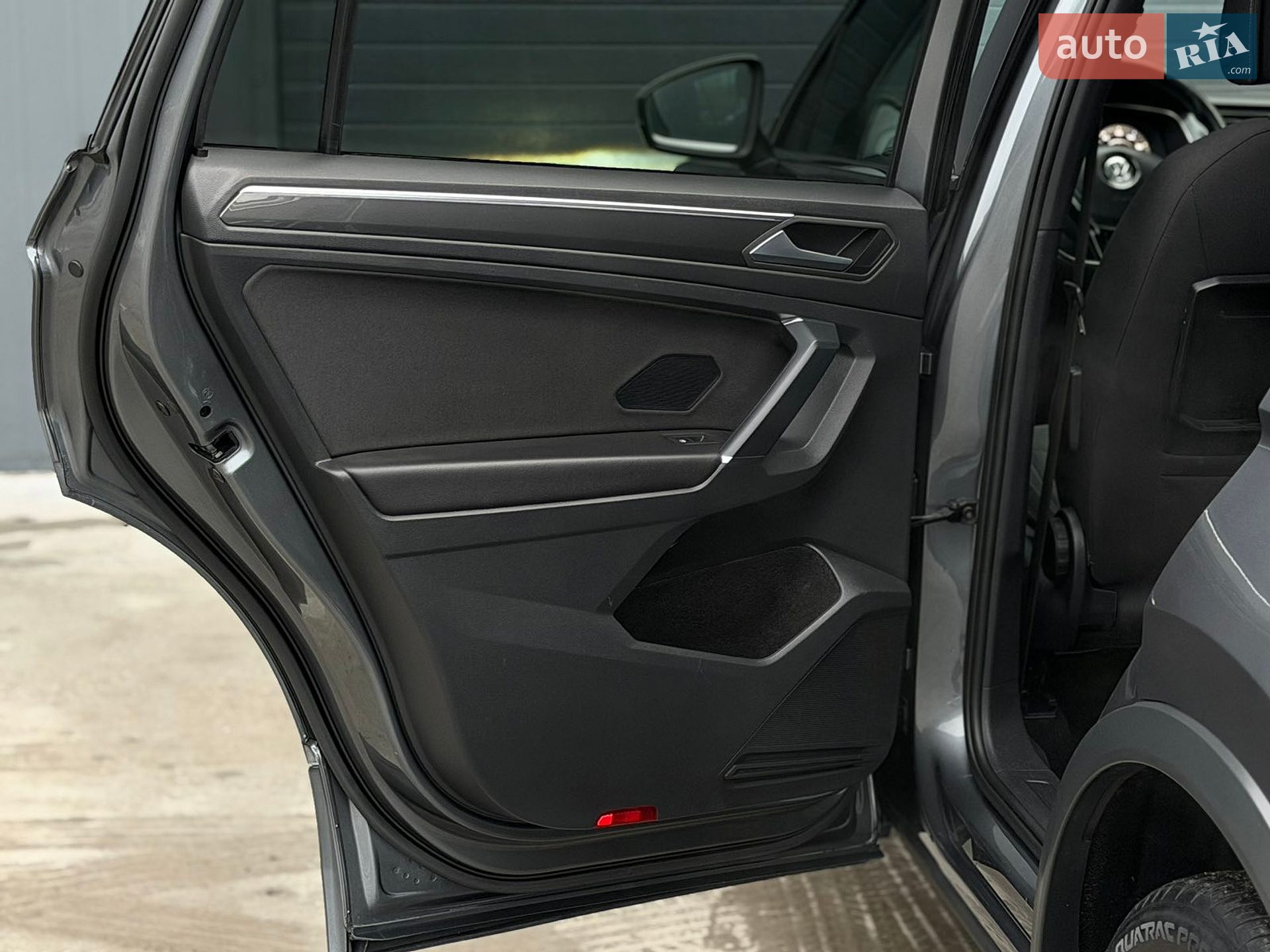 Volkswagen Tiguan 2019 VIN WVGZZZ5NZKM002526 фото оголошення 107 з 192