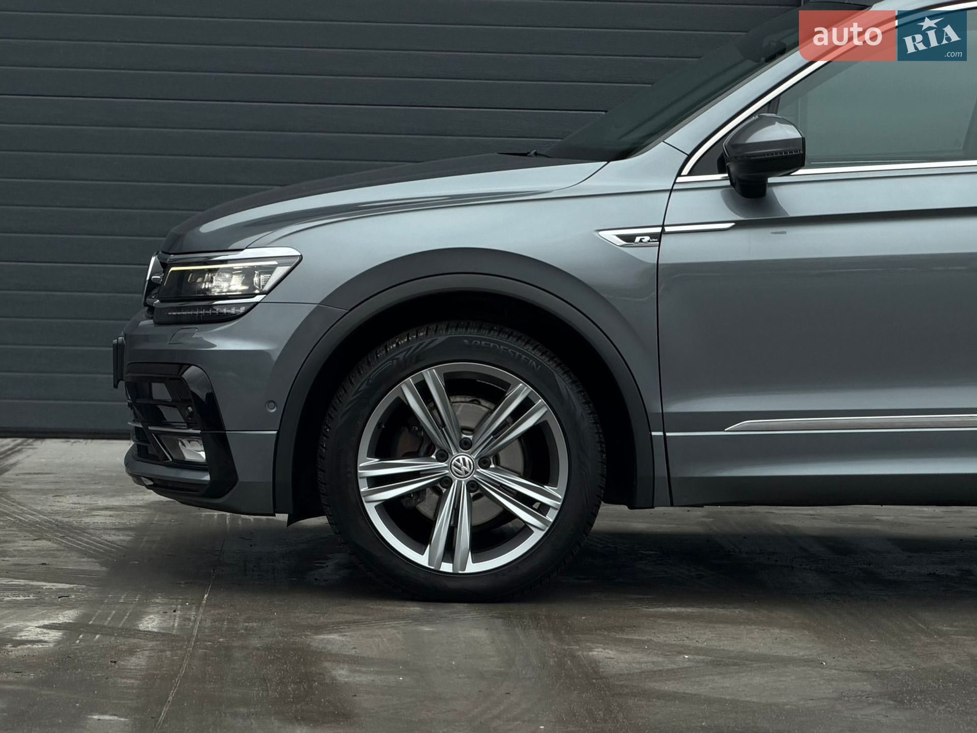 Volkswagen Tiguan 2019 VIN WVGZZZ5NZKM002526 фото оголошення 108 з 192