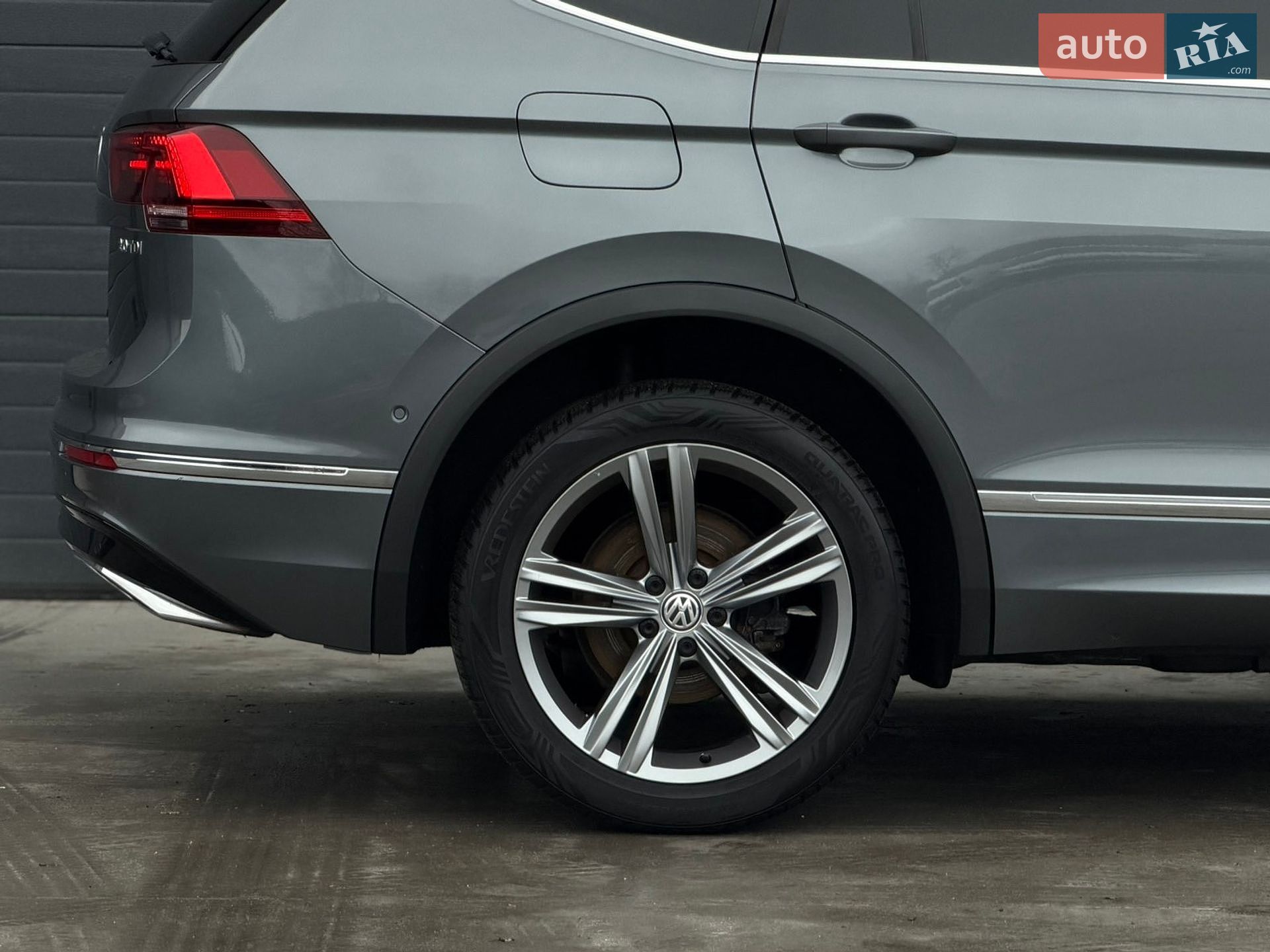 Volkswagen Tiguan 2019 VIN WVGZZZ5NZKM002526 фото оголошення 123 з 192