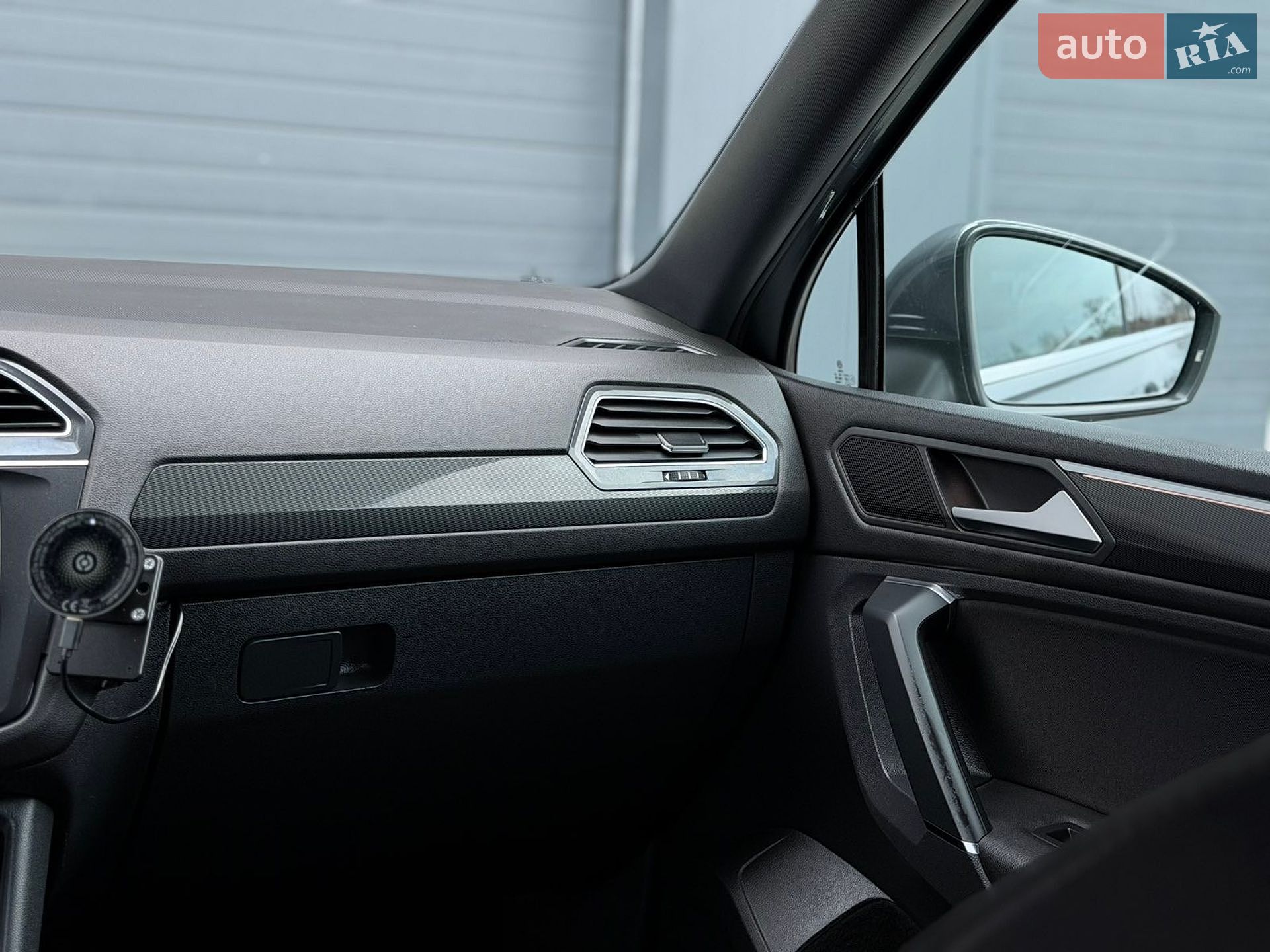 Volkswagen Tiguan 2019 VIN WVGZZZ5NZKM002526 фото оголошення 132 з 192
