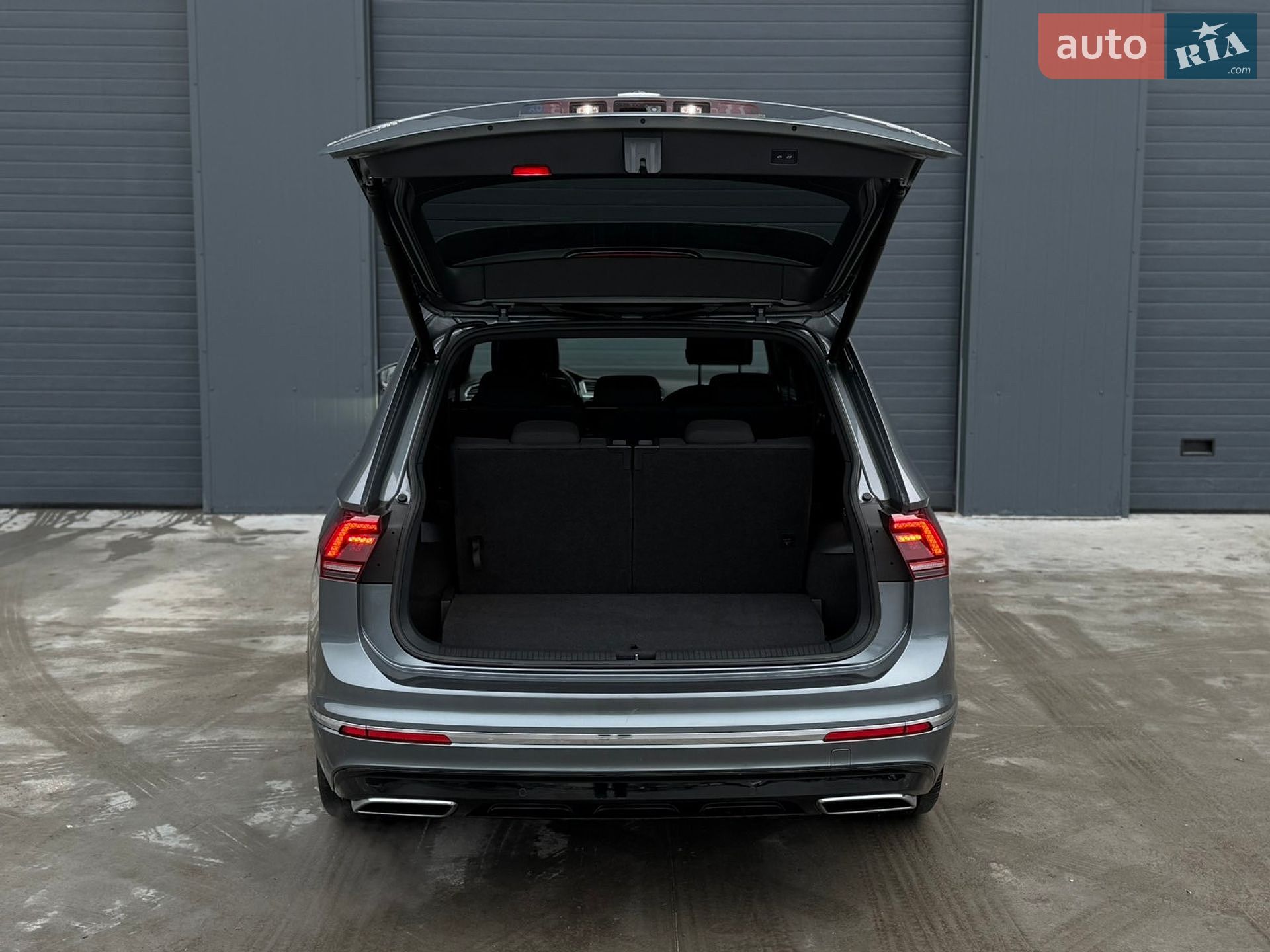 Volkswagen Tiguan 2019 VIN WVGZZZ5NZKM002526 фото оголошення 142 з 192