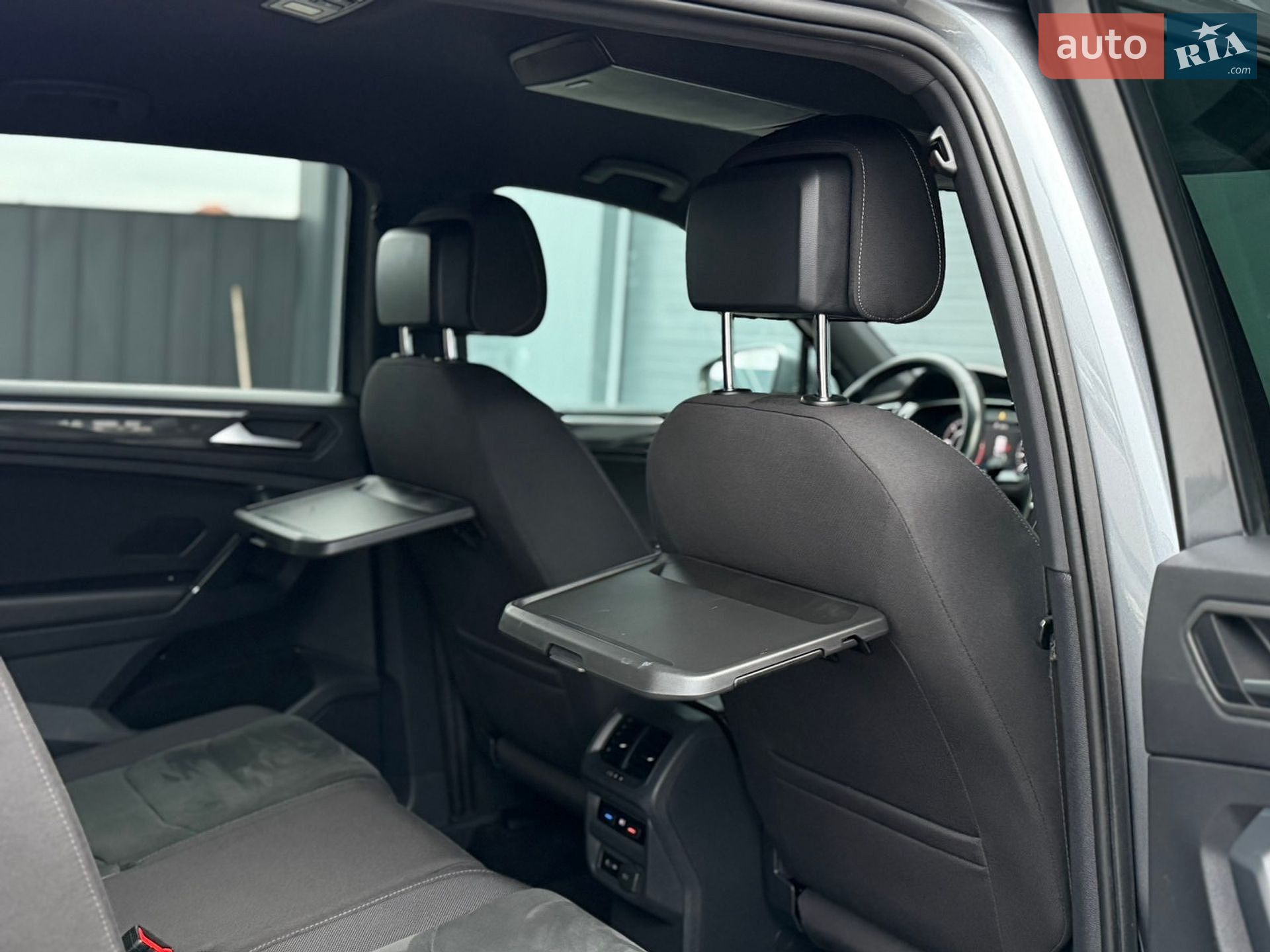 Volkswagen Tiguan 2019 VIN WVGZZZ5NZKM002526 фото оголошення 146 з 192