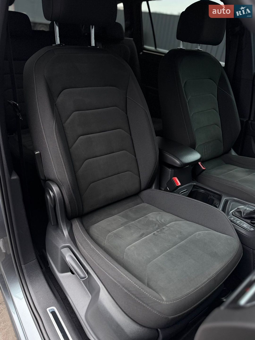 Volkswagen Tiguan 2019 VIN WVGZZZ5NZKM002526 фото оголошення 147 з 192