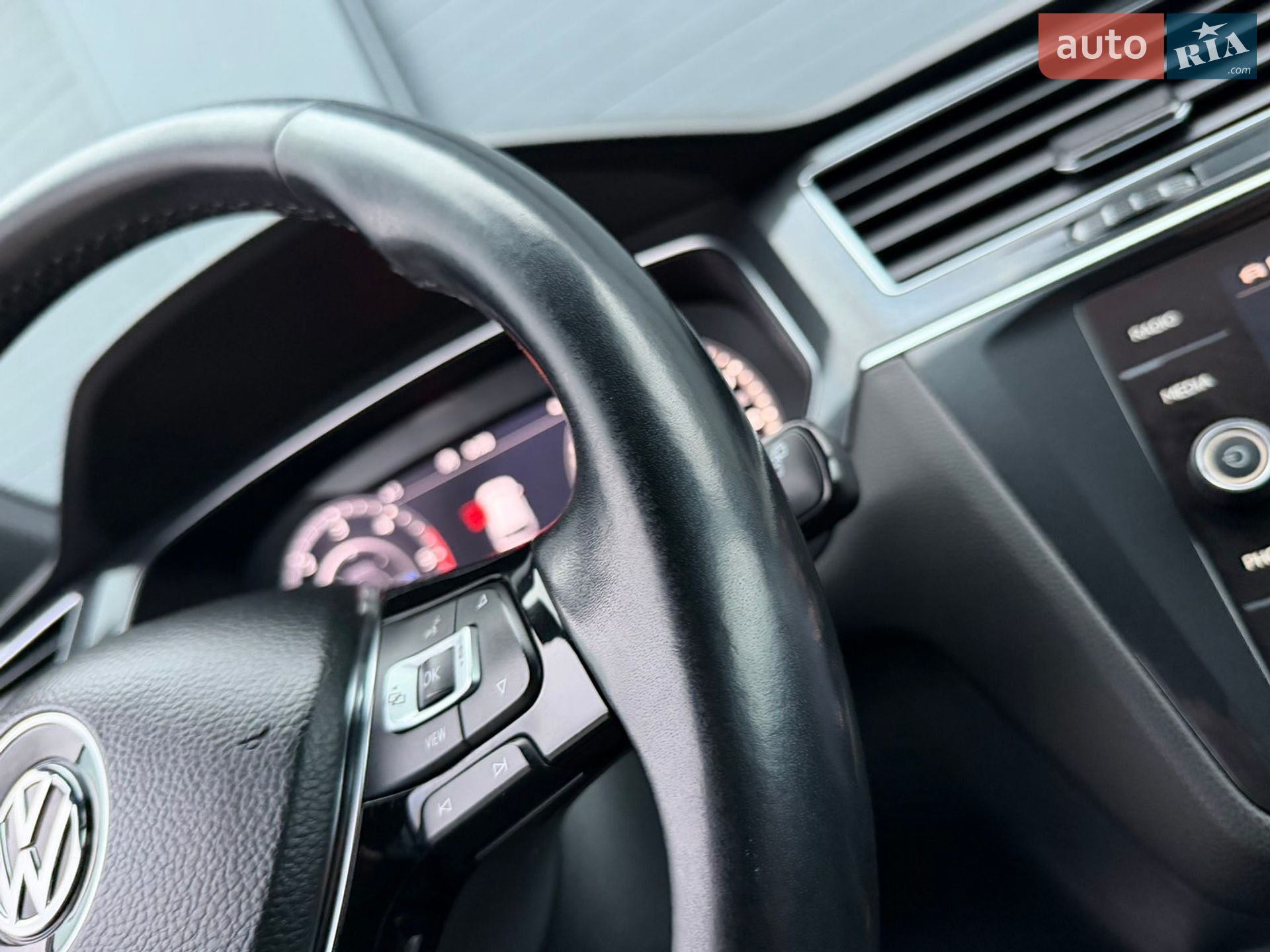 Volkswagen Tiguan 2019 VIN WVGZZZ5NZKM002526 фото оголошення 151 з 192