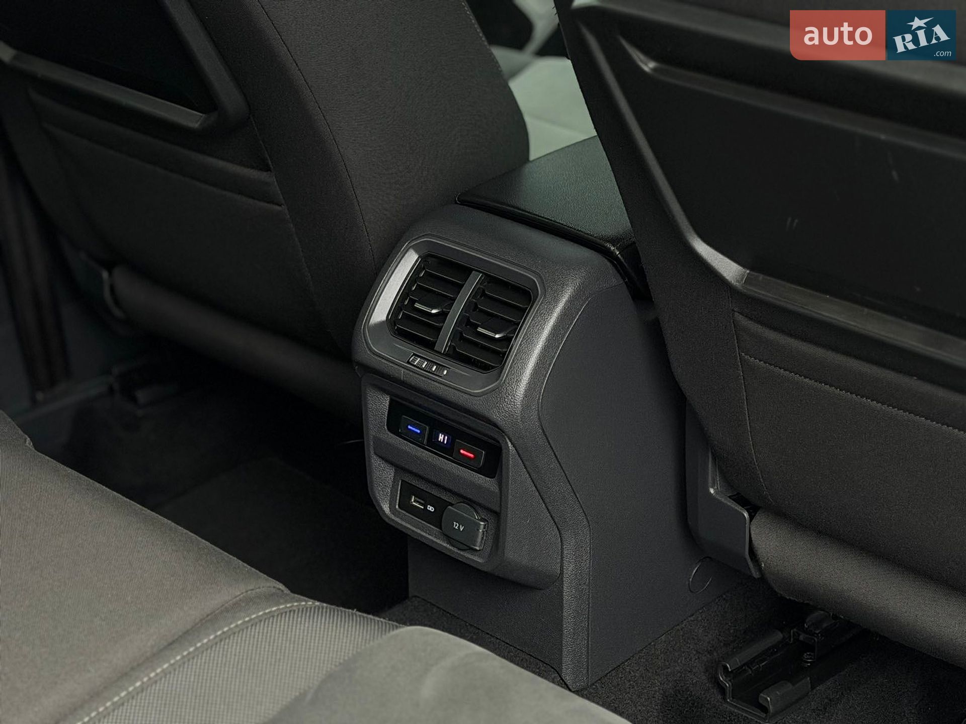 Volkswagen Tiguan 2019 VIN WVGZZZ5NZKM002526 фото оголошення 158 з 192