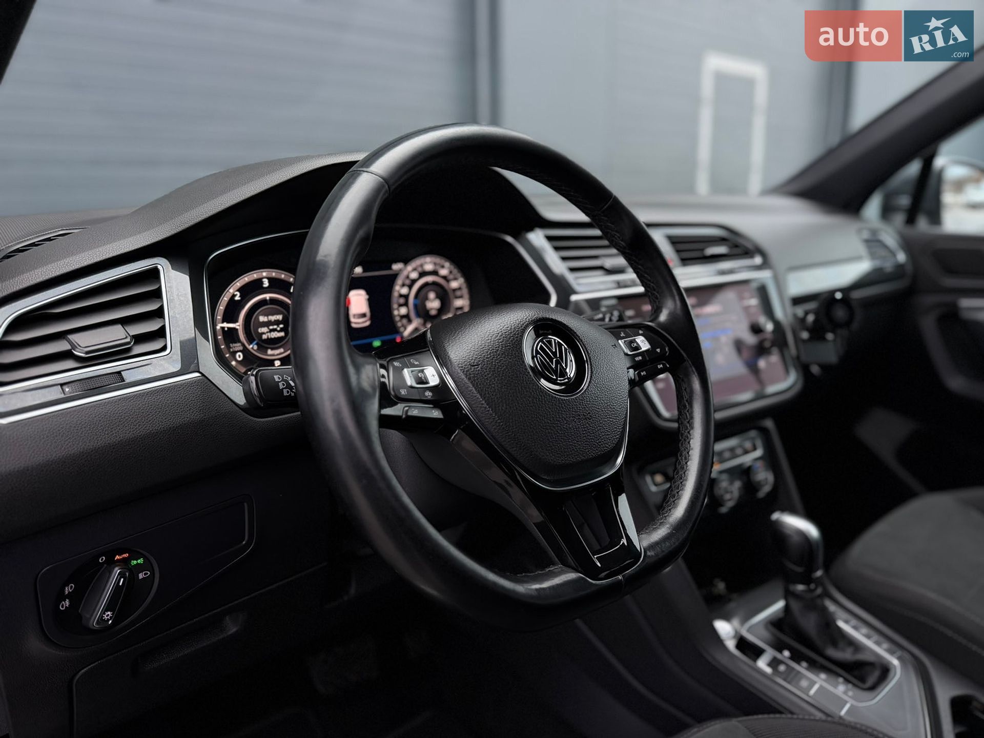 Volkswagen Tiguan 2019 VIN WVGZZZ5NZKM002526 фото оголошення 159 з 192