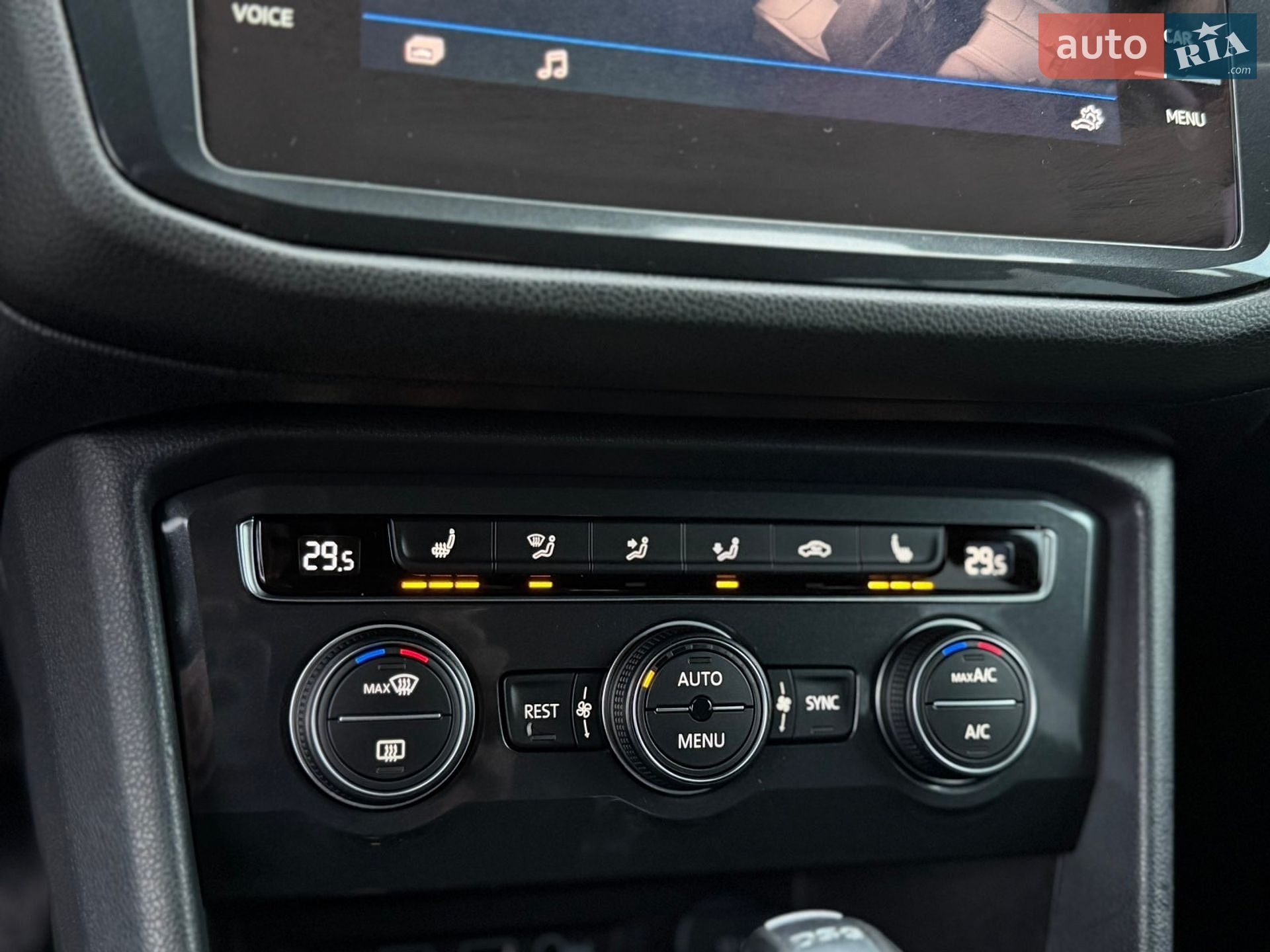 Volkswagen Tiguan 2019 VIN WVGZZZ5NZKM002526 фото оголошення 161 з 192