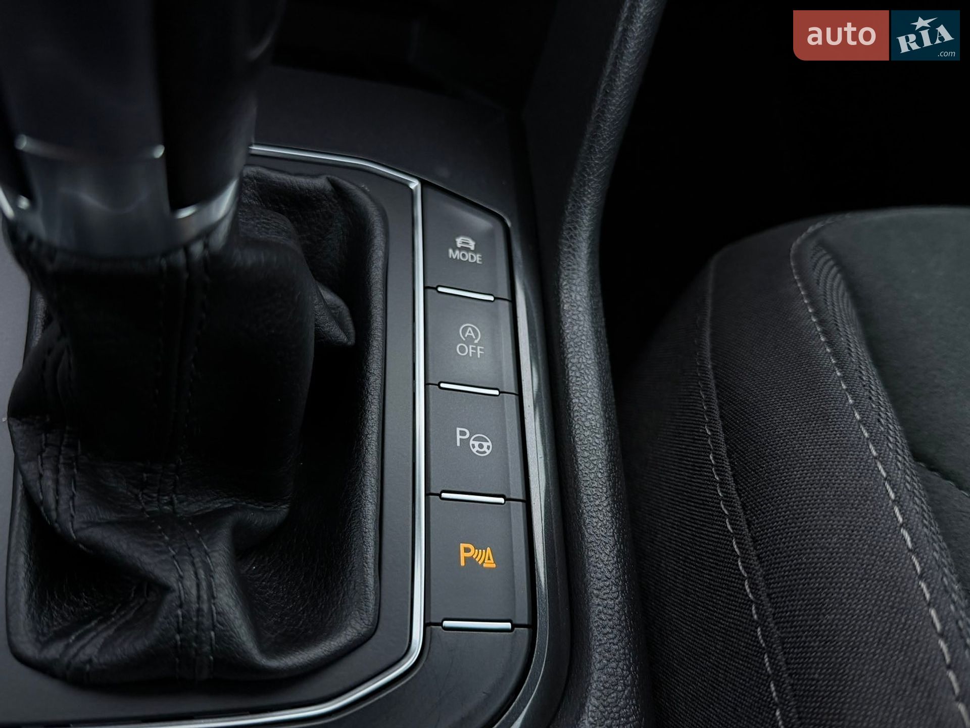 Volkswagen Tiguan 2019 VIN WVGZZZ5NZKM002526 фото оголошення 166 з 192