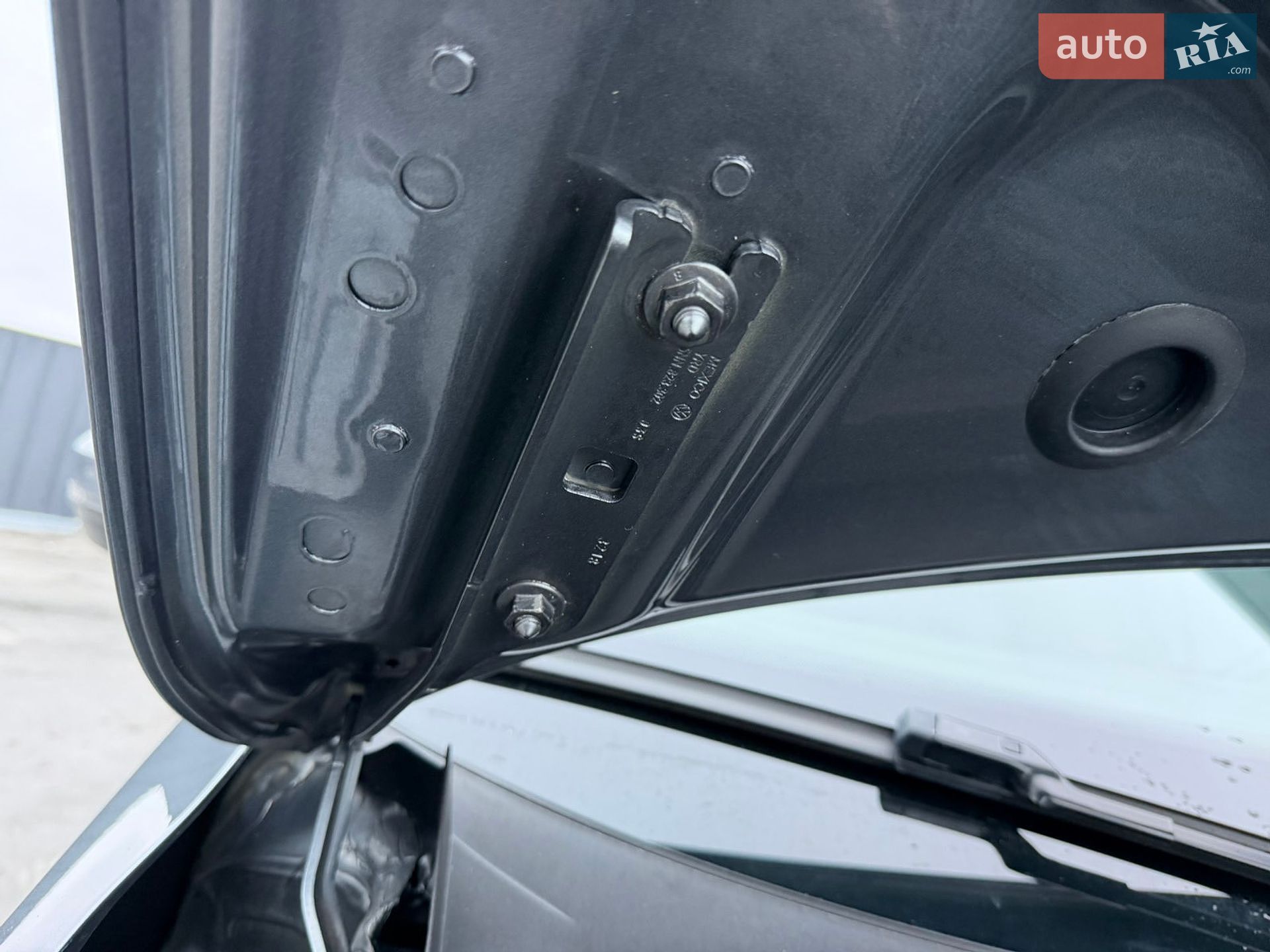 Volkswagen Tiguan 2019 VIN WVGZZZ5NZKM002526 фото оголошення 175 з 192