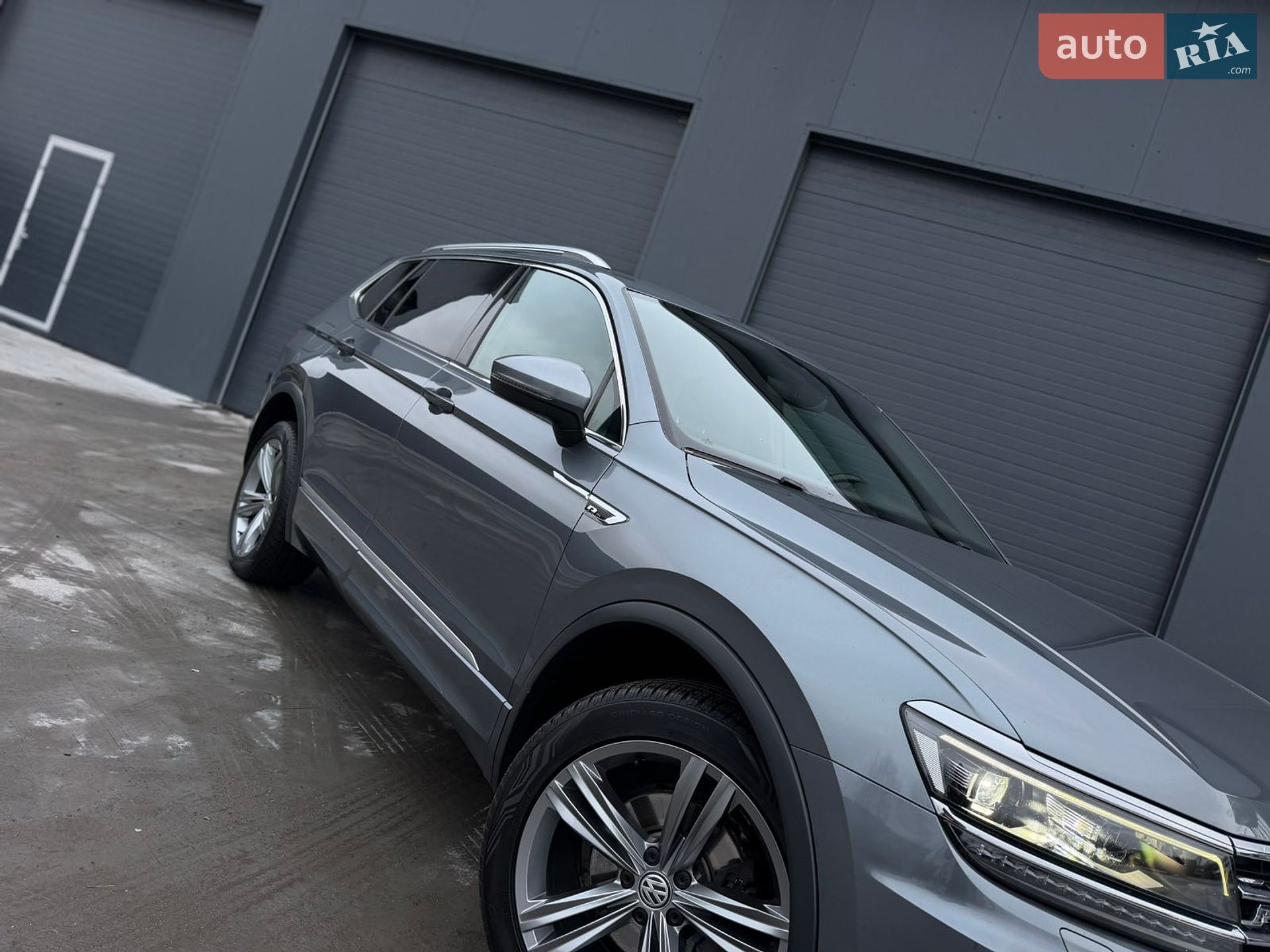 Volkswagen Tiguan 2019 VIN WVGZZZ5NZKM002526 фото оголошення 184 з 192