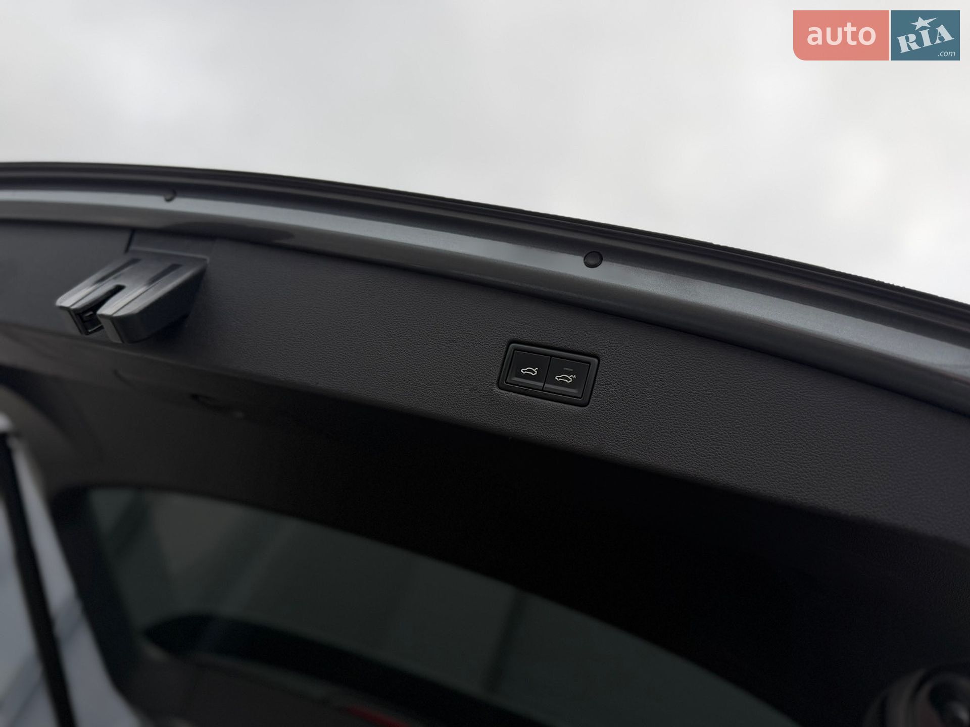 Volkswagen Tiguan 2019 VIN WVGZZZ5NZKM002526 фото оголошення 191 з 192