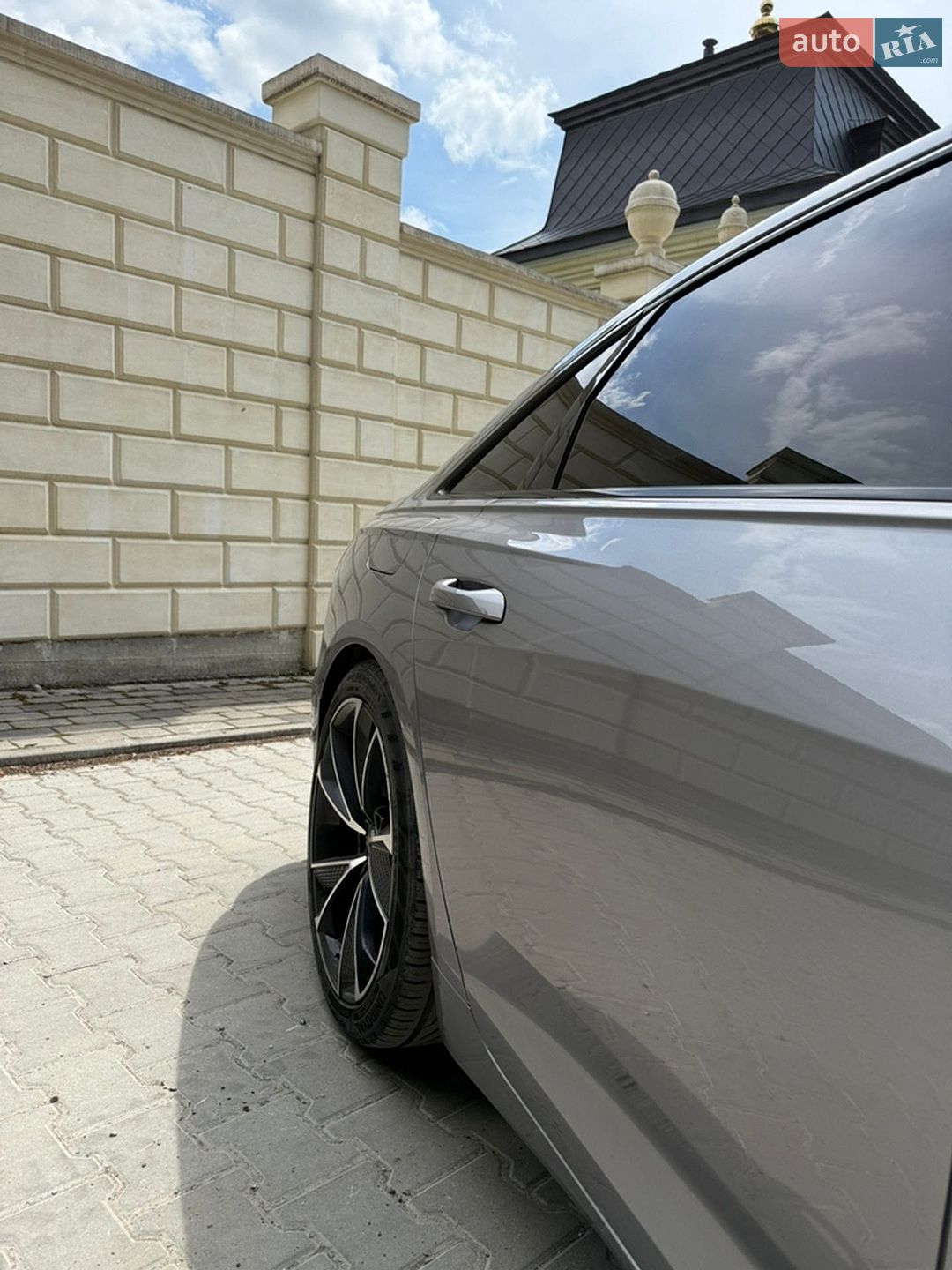 Audi A6 2019 VIN WAUZZZF22KN092998 фото оголошення 7 з 37