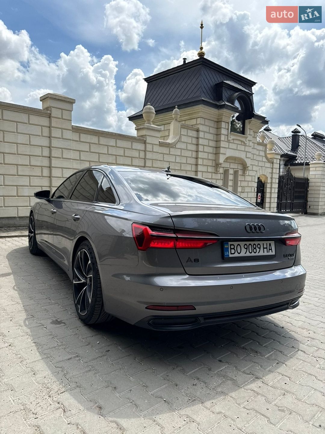 Audi A6 2019 VIN WAUZZZF22KN092998 фото оголошення 10 з 37