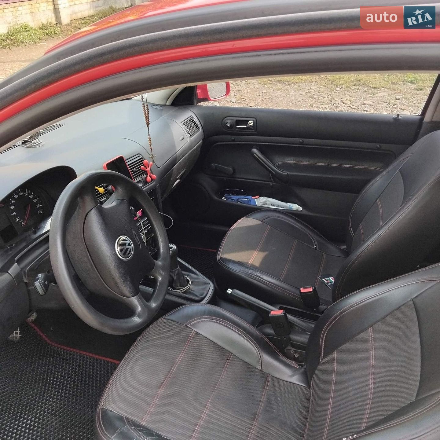 Volkswagen Golf 2000 VIN WVWZZZ1JZYW715079 фото оголошення 12 з 35