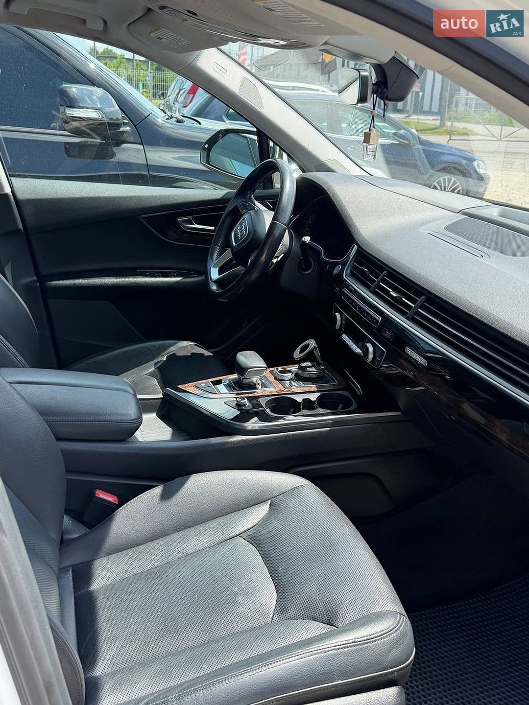 Audi Q7 2017 VIN WA1VAAF75JD026126 фото оголошення 8 з 12