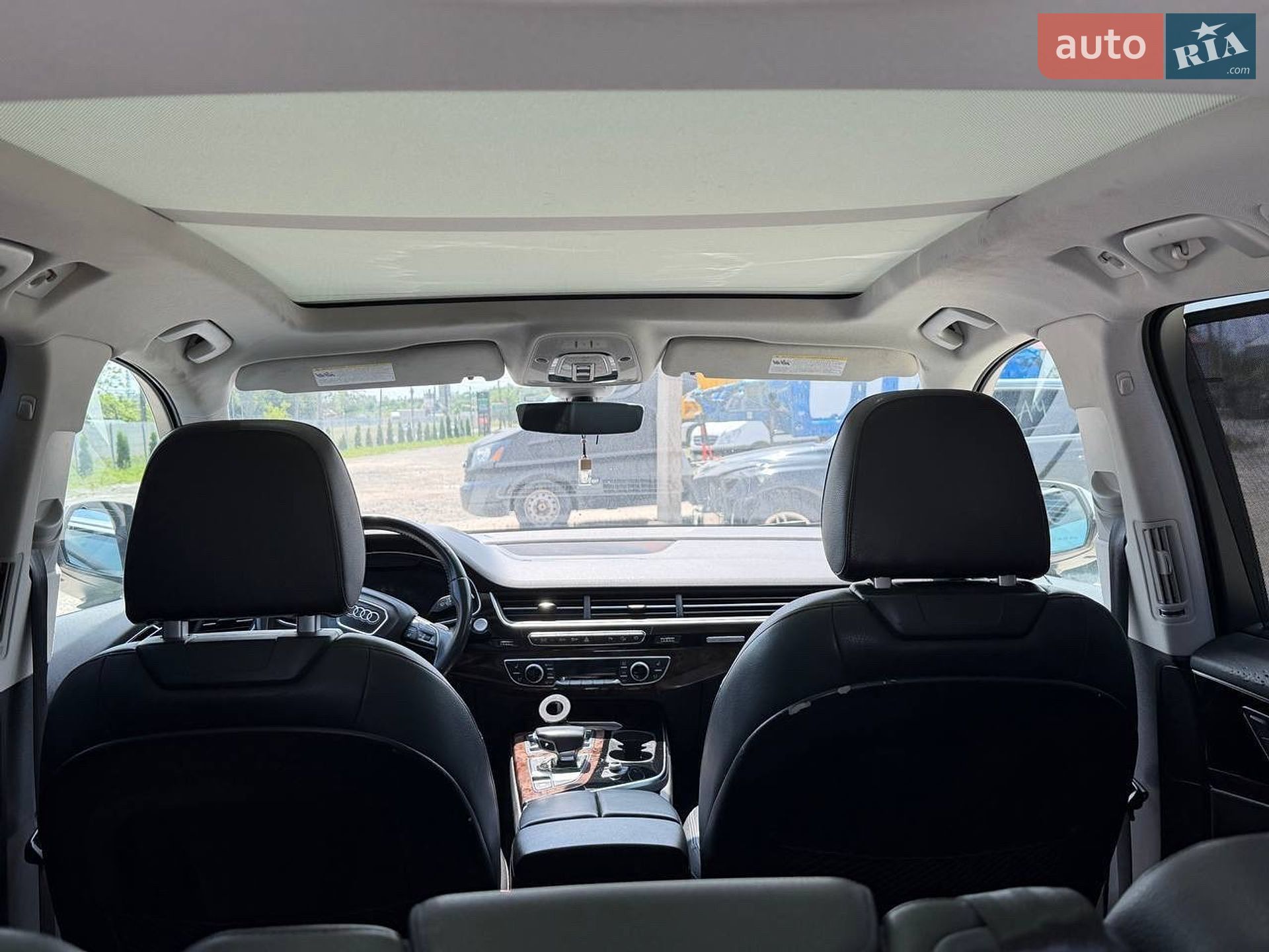 Audi Q7 2017 VIN WA1VAAF75JD026126 фото оголошення 11 з 12