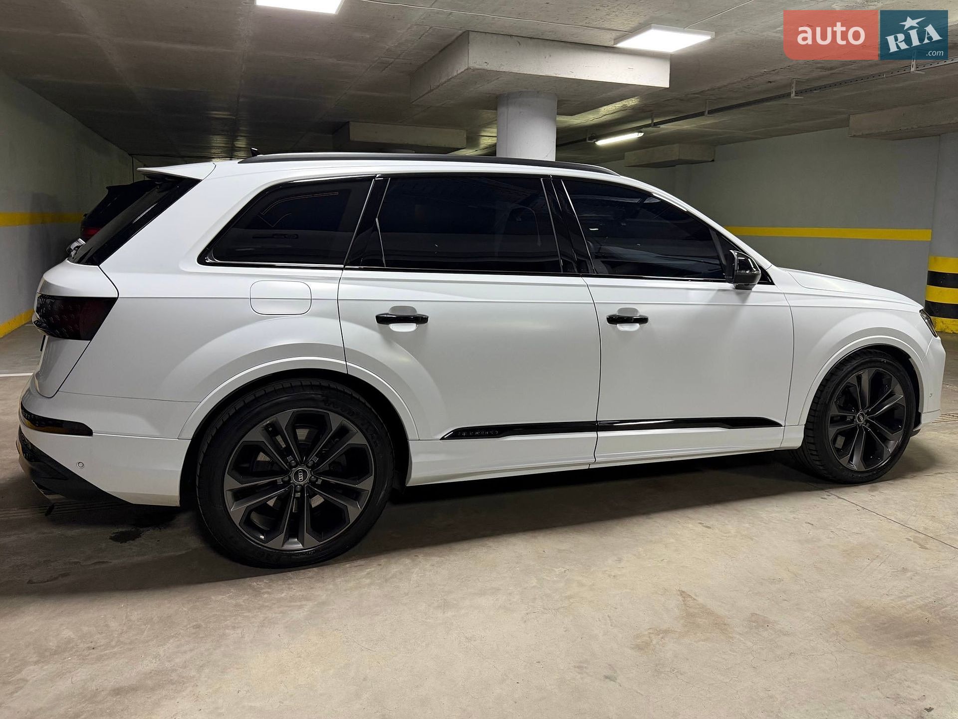 Audi SQ7 2024 VIN WAUZZZ4MXRD017759 фото оголошення 8 з 113