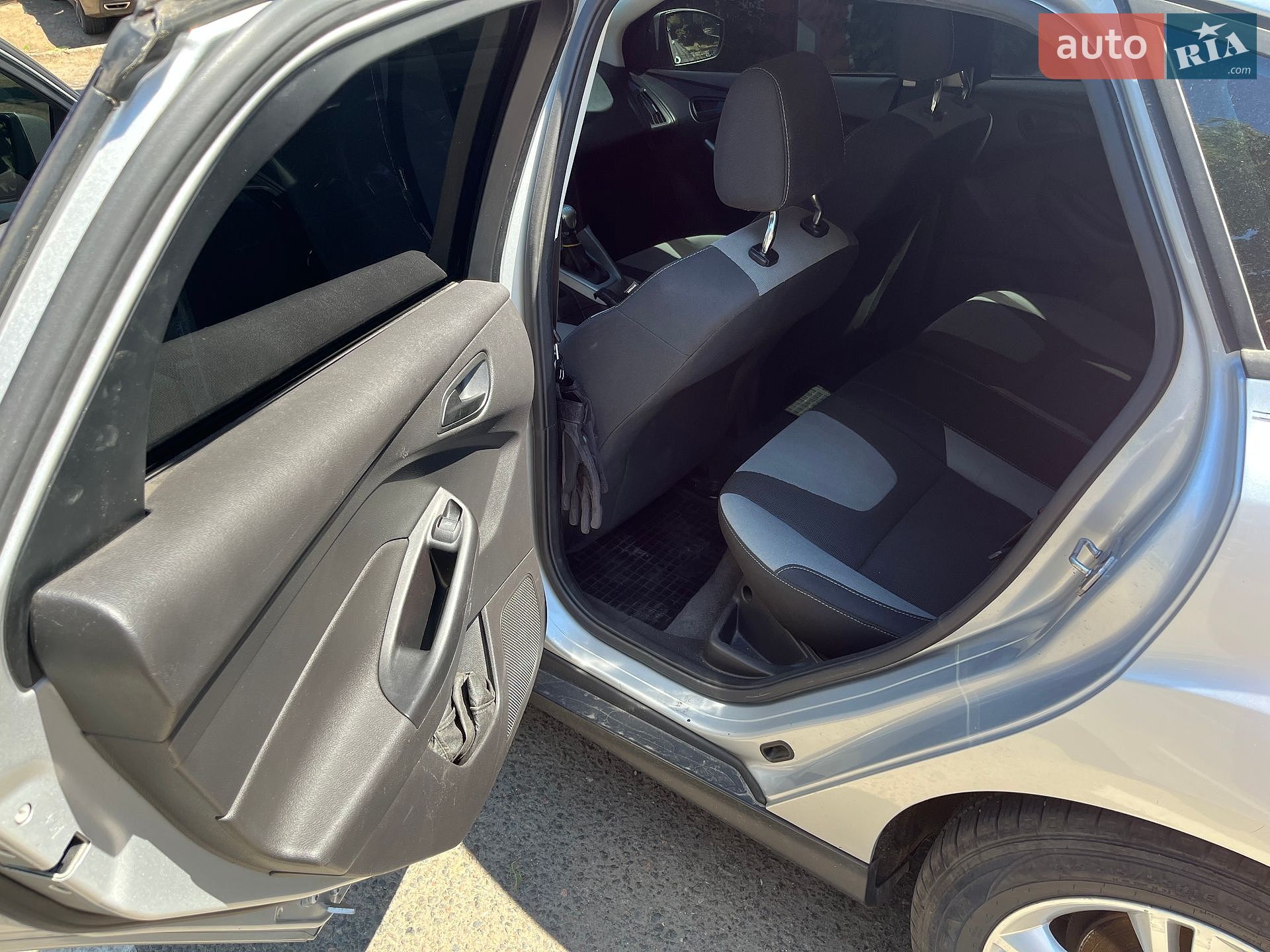 Ford Focus 2011 VIN 1FAHP3K25CL282630 фото оголошення 8 з 14