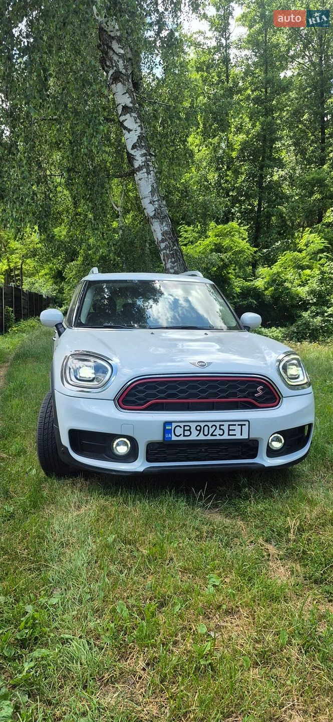 Mini Countryman 2019 VIN WMZYW7C06L3L39581 фото оголошення 19 з 21