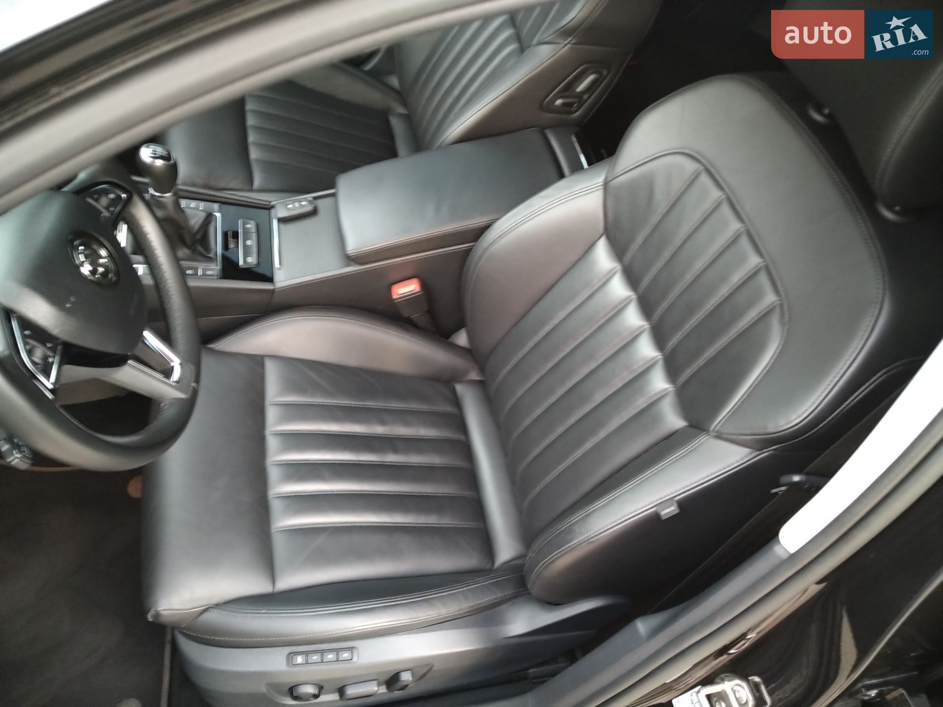 Skoda Superb 2018 VIN TMBJG9NP3J7580234 фото оголошення 185 з 210